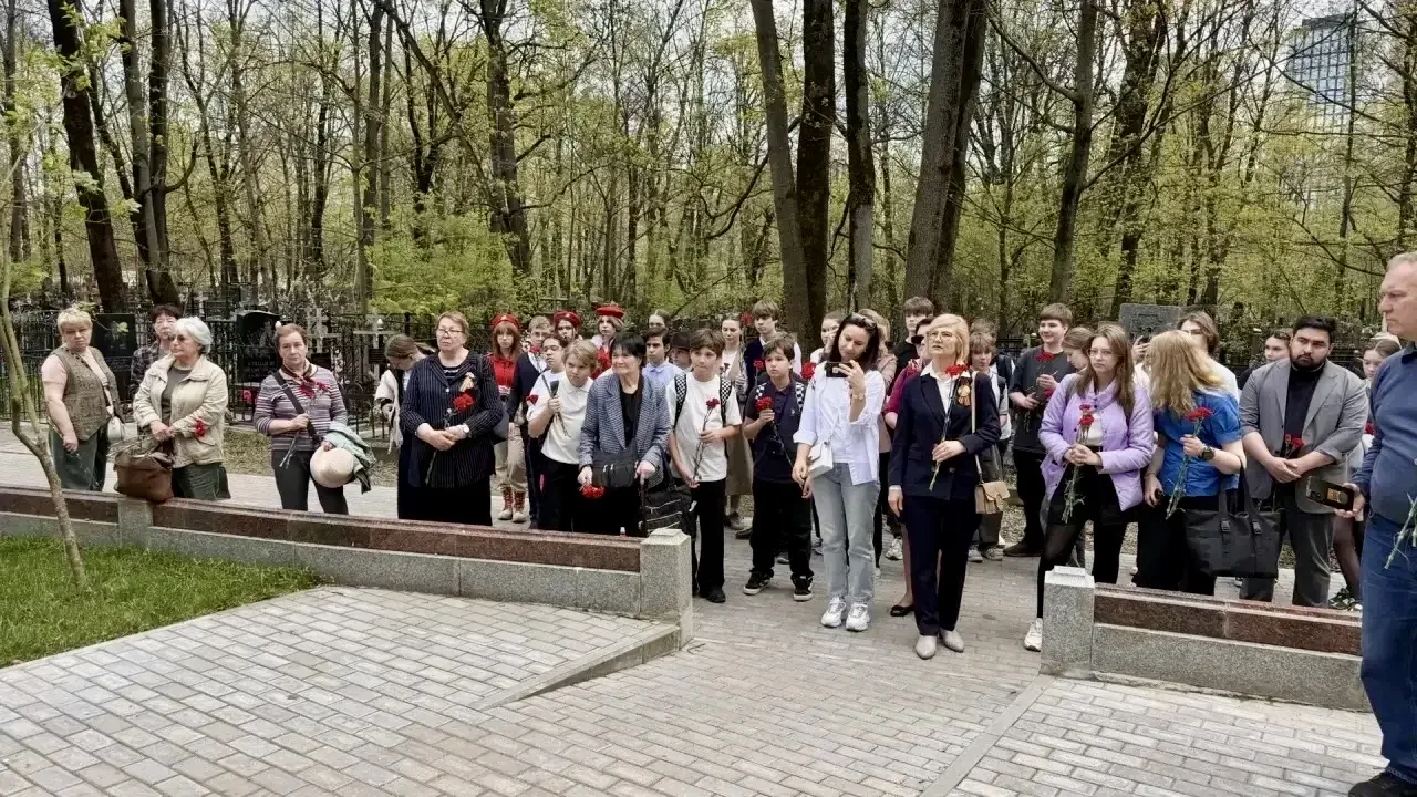 Накануне великого праздника 🎖️  4 мая актив школьного музейного комплекса и военно-патриотического к