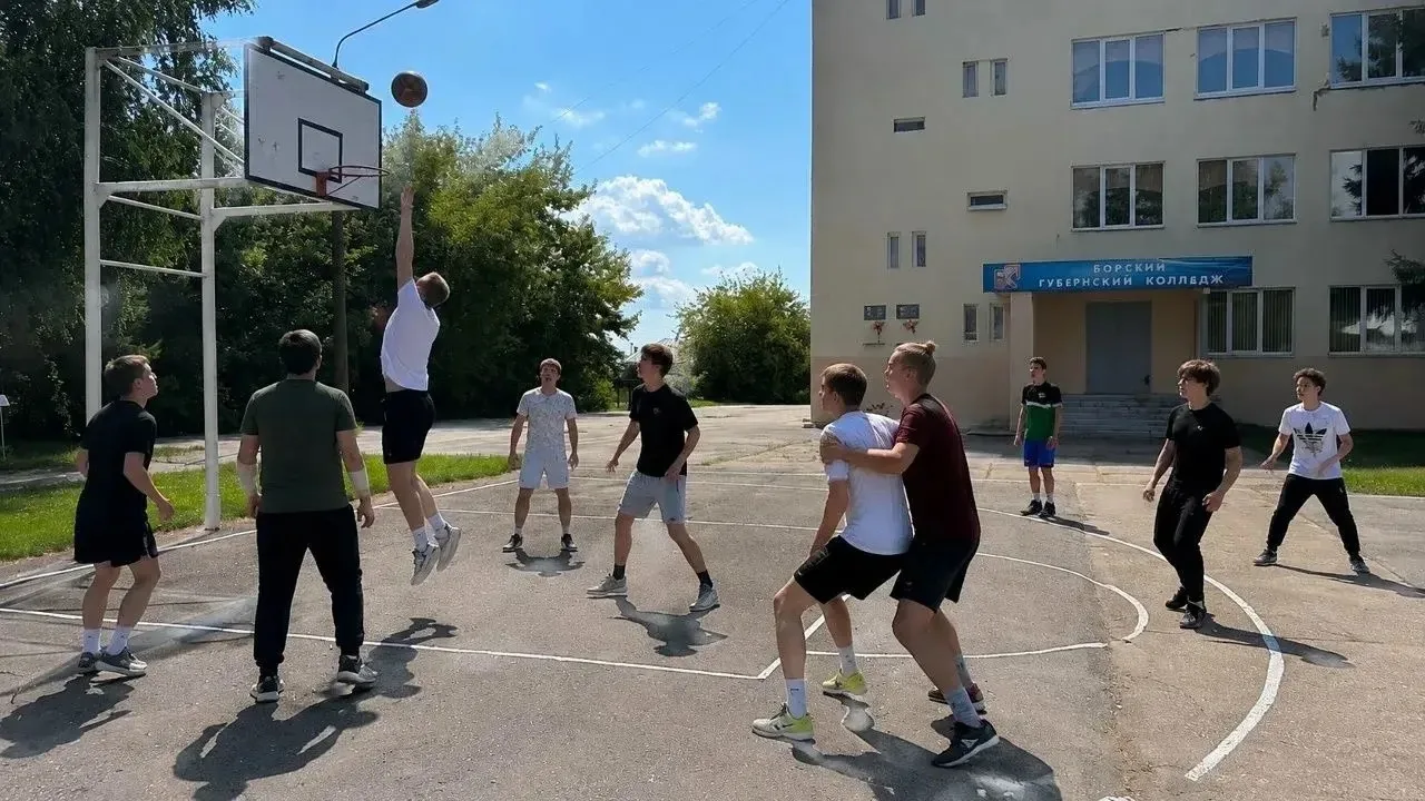 / ДЕНЬ ФИЗКУЛЬТУРНИКА /