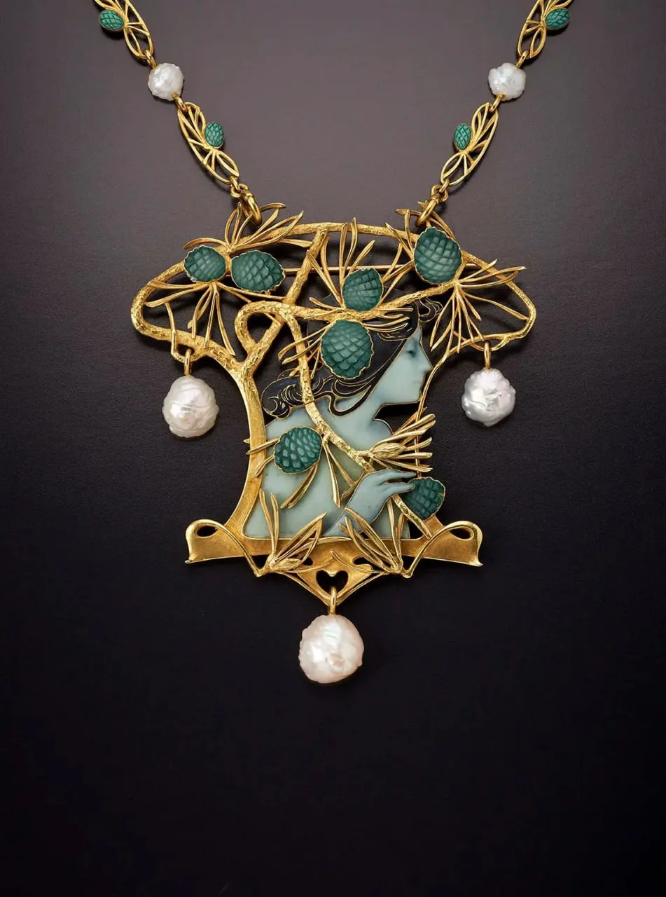 10 июня во всем мире отмечают World Art Nouveau Day — Всемирный день ар-нуво. 

В русской традиции м