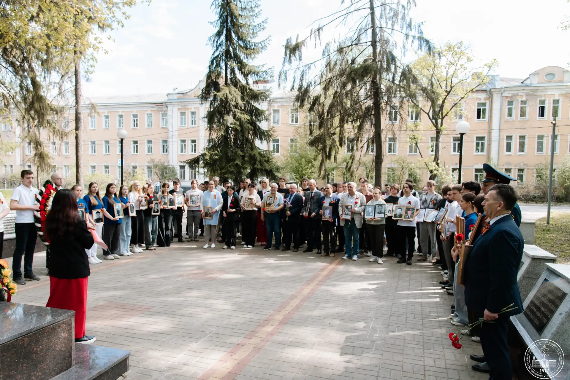 Михаил Вольский принял участие в митинге и акции «Бессмертный полк»  🏢В Воронежском государственном 
