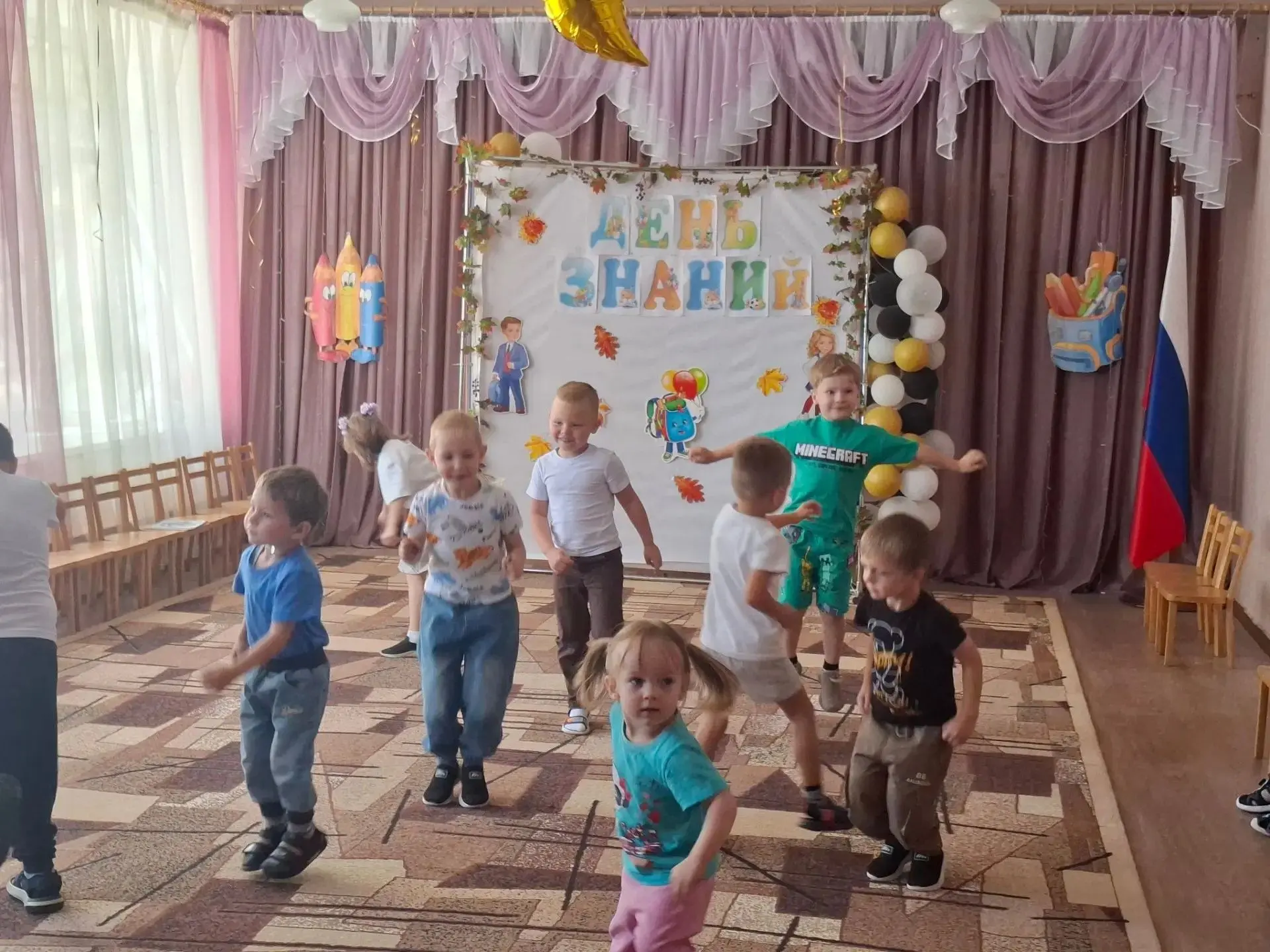 🍁1 сентября в ГБОУ ЛНР "Стахановский  УВК №1 им. И.Х. Михайличенко" (дошкольном подраз...