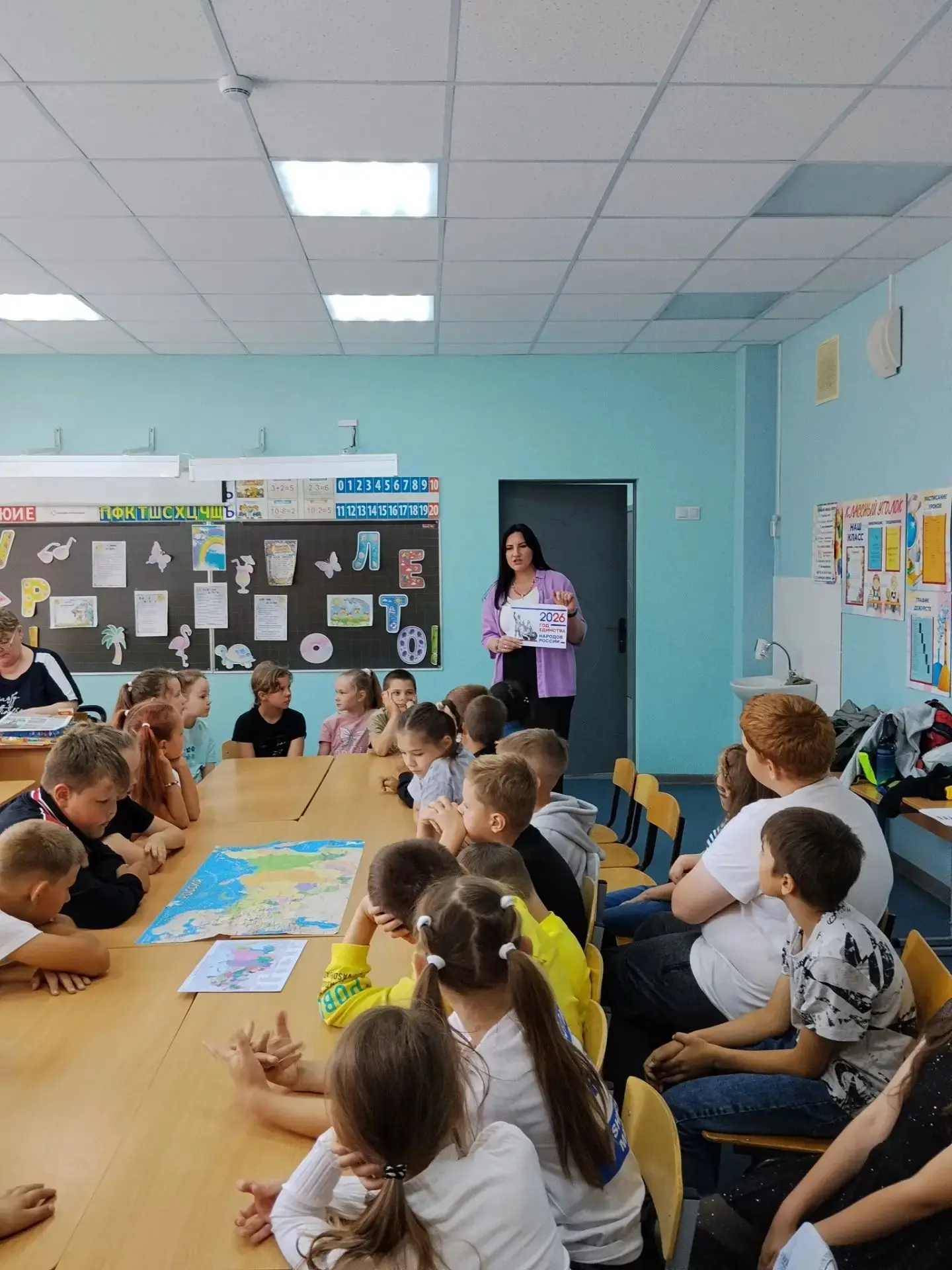 В рамках  Года единства народов России и летней оздоровительной компании сотрудники музея провели дл