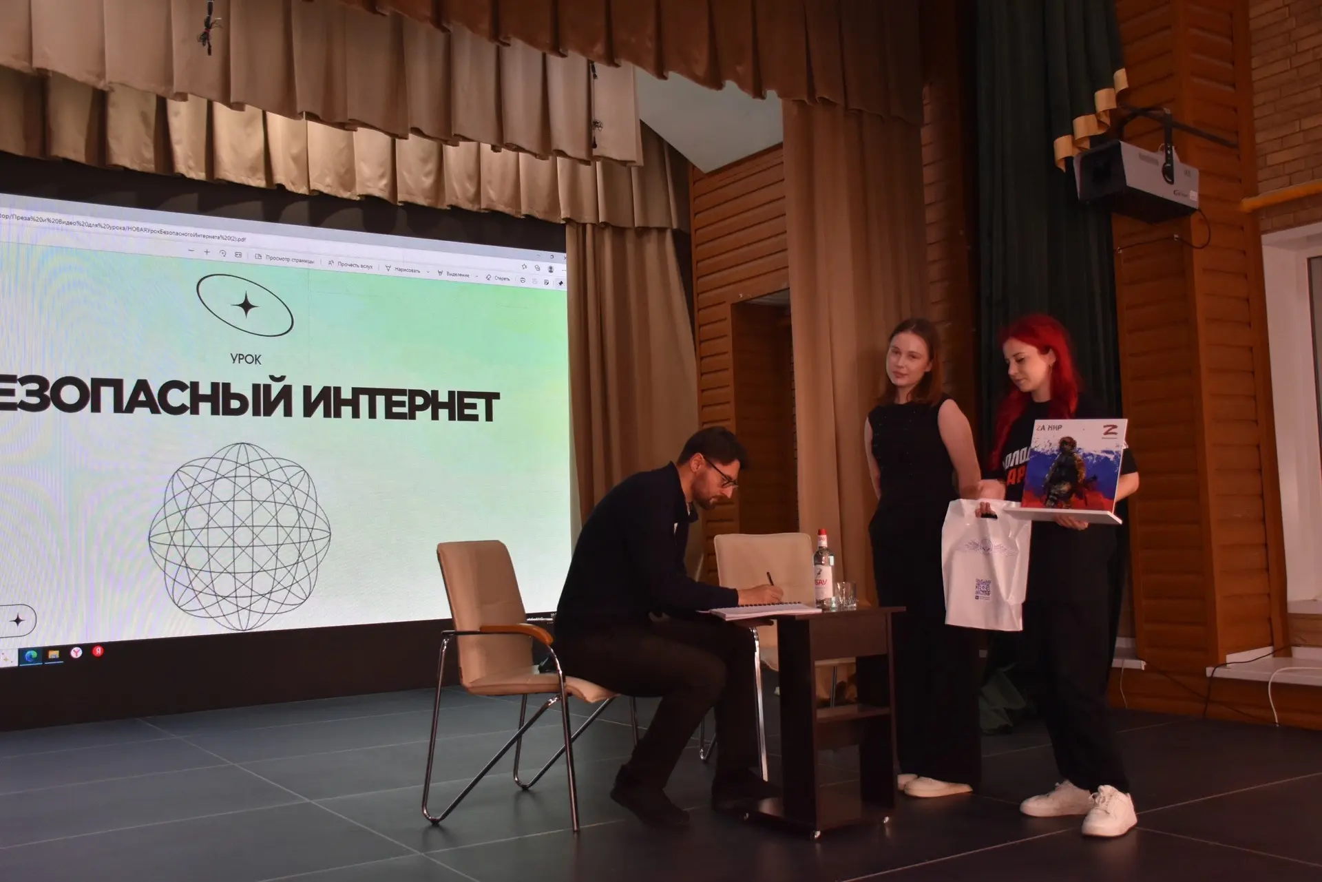 📍 Сегодня Анапский индустриальный техникум посетил Крутов Лев Васильевич — руководитель АНО «Краснод