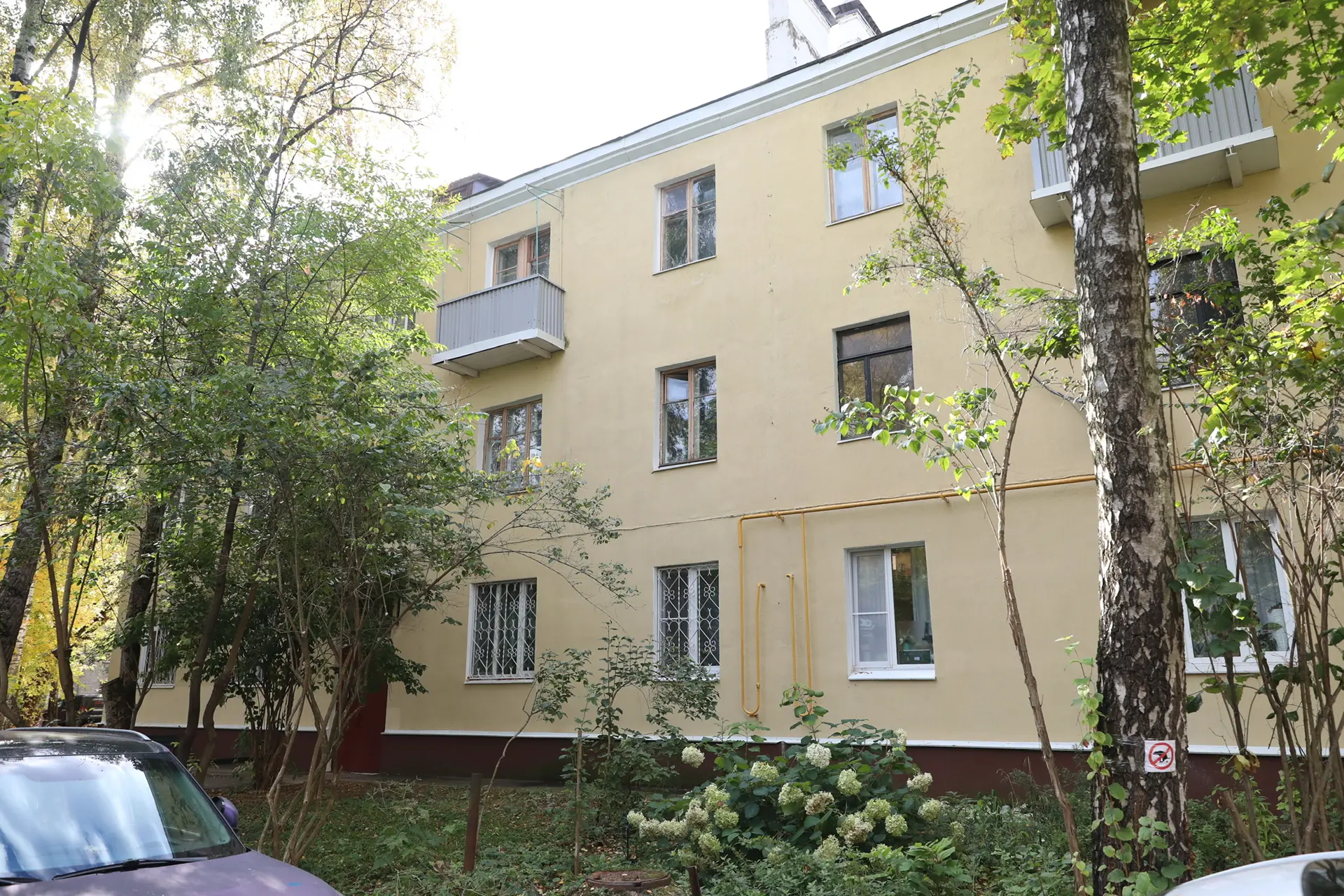 В начале сентября в рамках выездной администрации жители обратились с просьбой приехать...