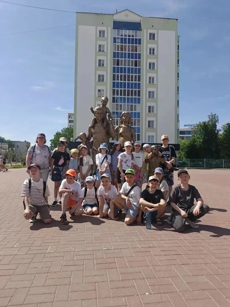🚌 3 «А» в Саранске: футбол, традиции и солнечное утро  Ранним субботним утром ученики 3 «А» класса в