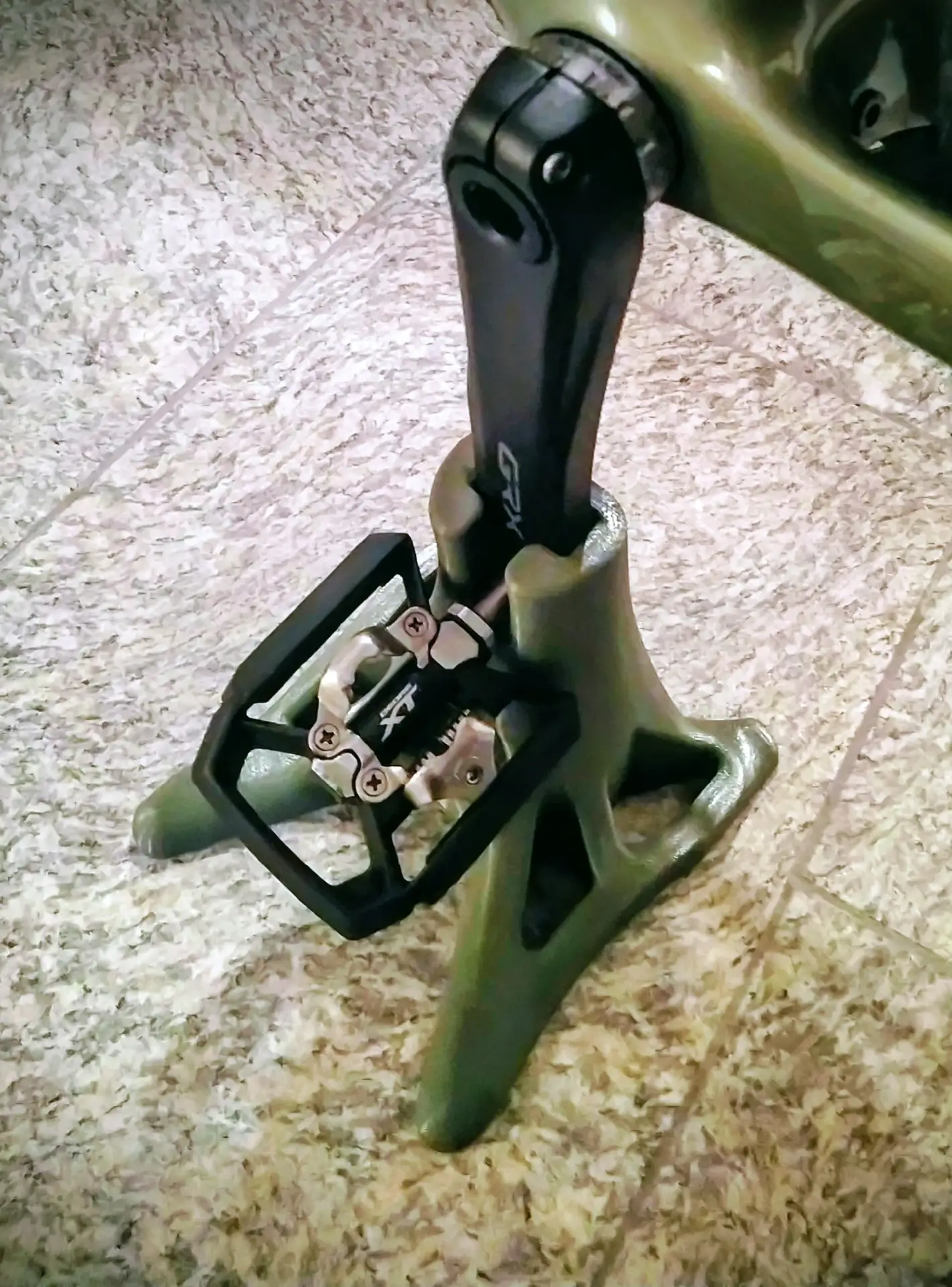 🚲 Велосипедная стойка для гравийника или шоссейника Shimano GRX RX610