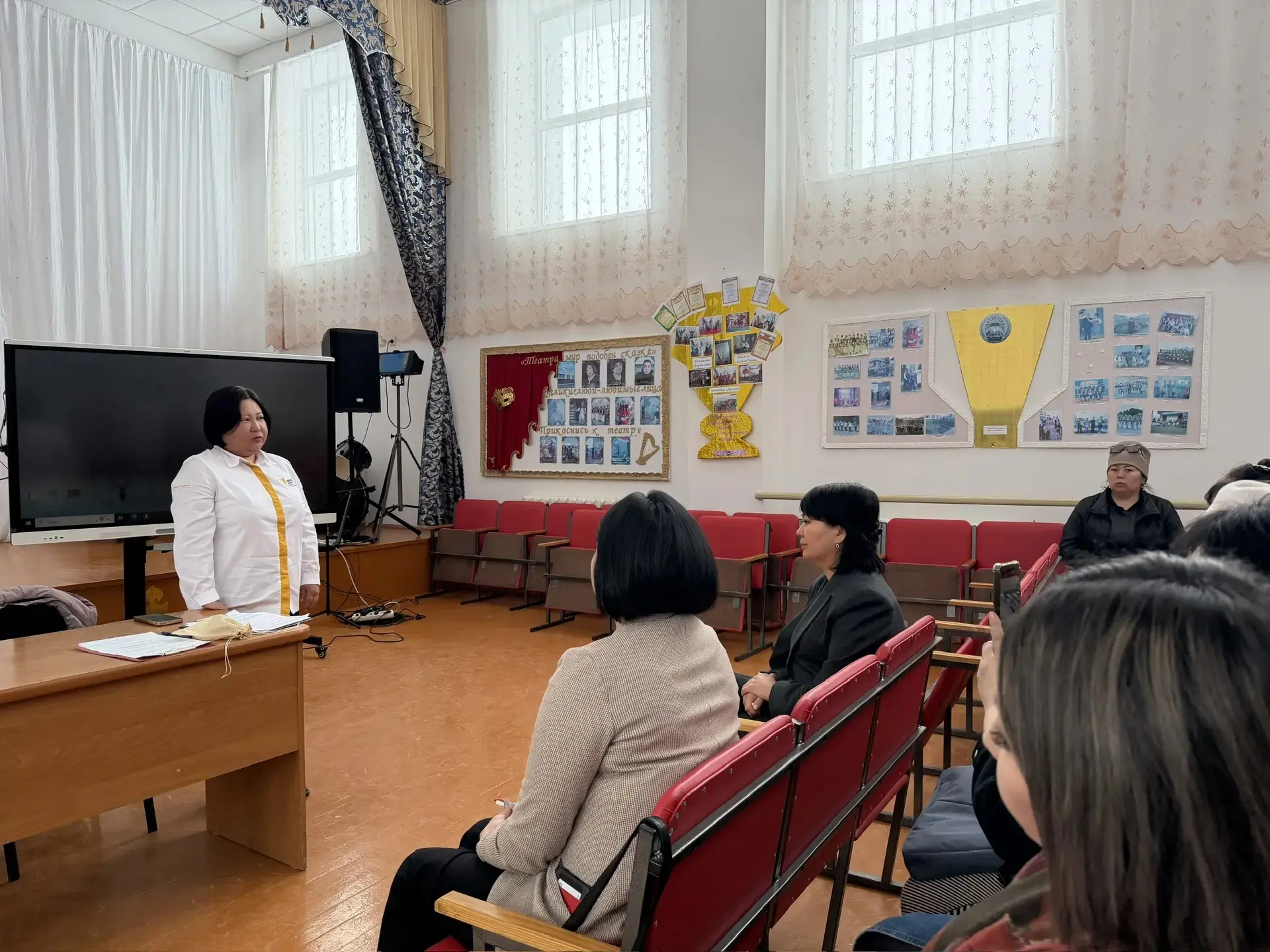 📌В нашей школе прошло общешкольное родительское собрание на тему «Семейные ценности в ...