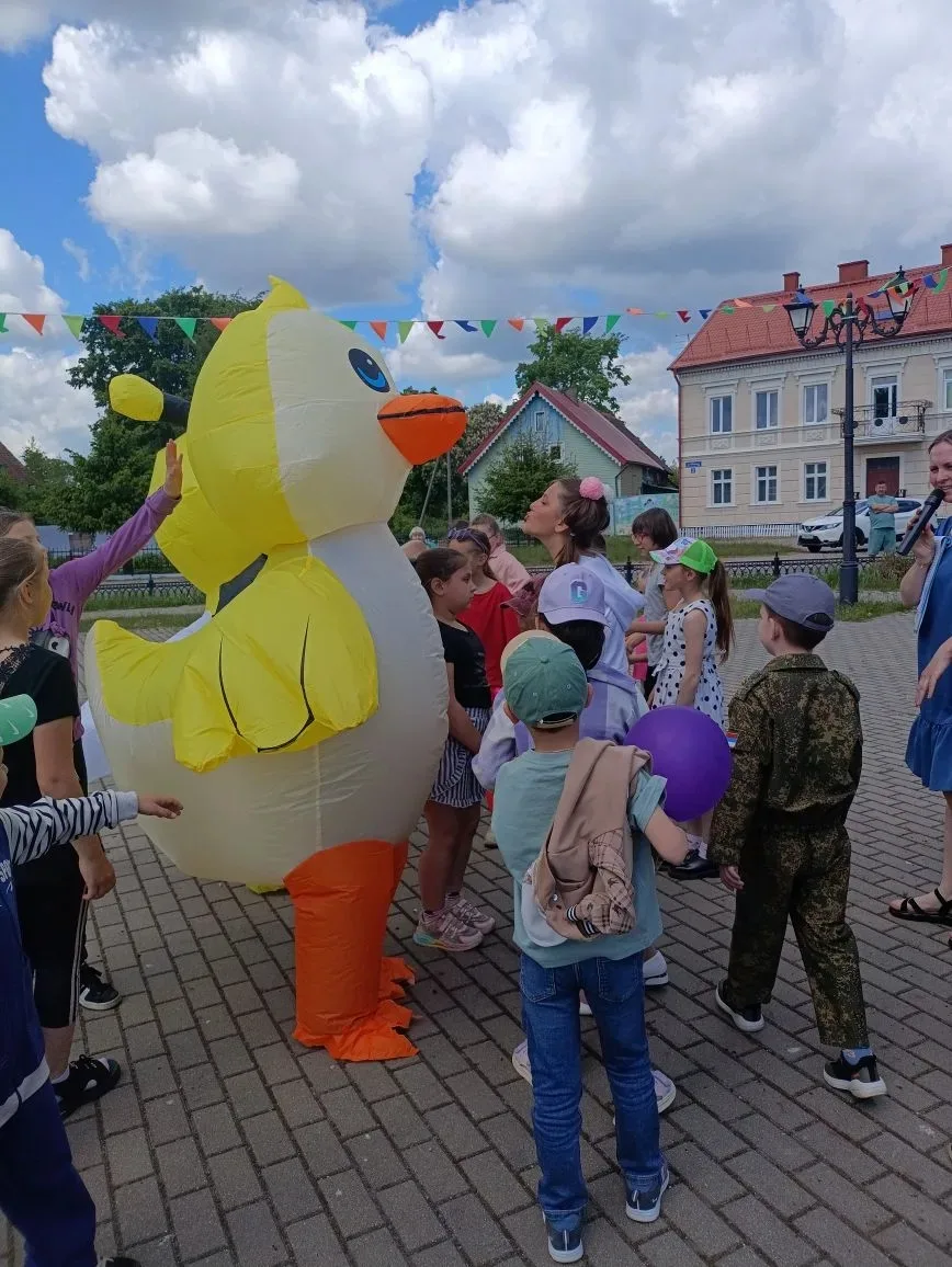 Лето — это маленькая жизнь! Наш первый день в лагере удался!

Ну вот и всё, каникулы официально стар