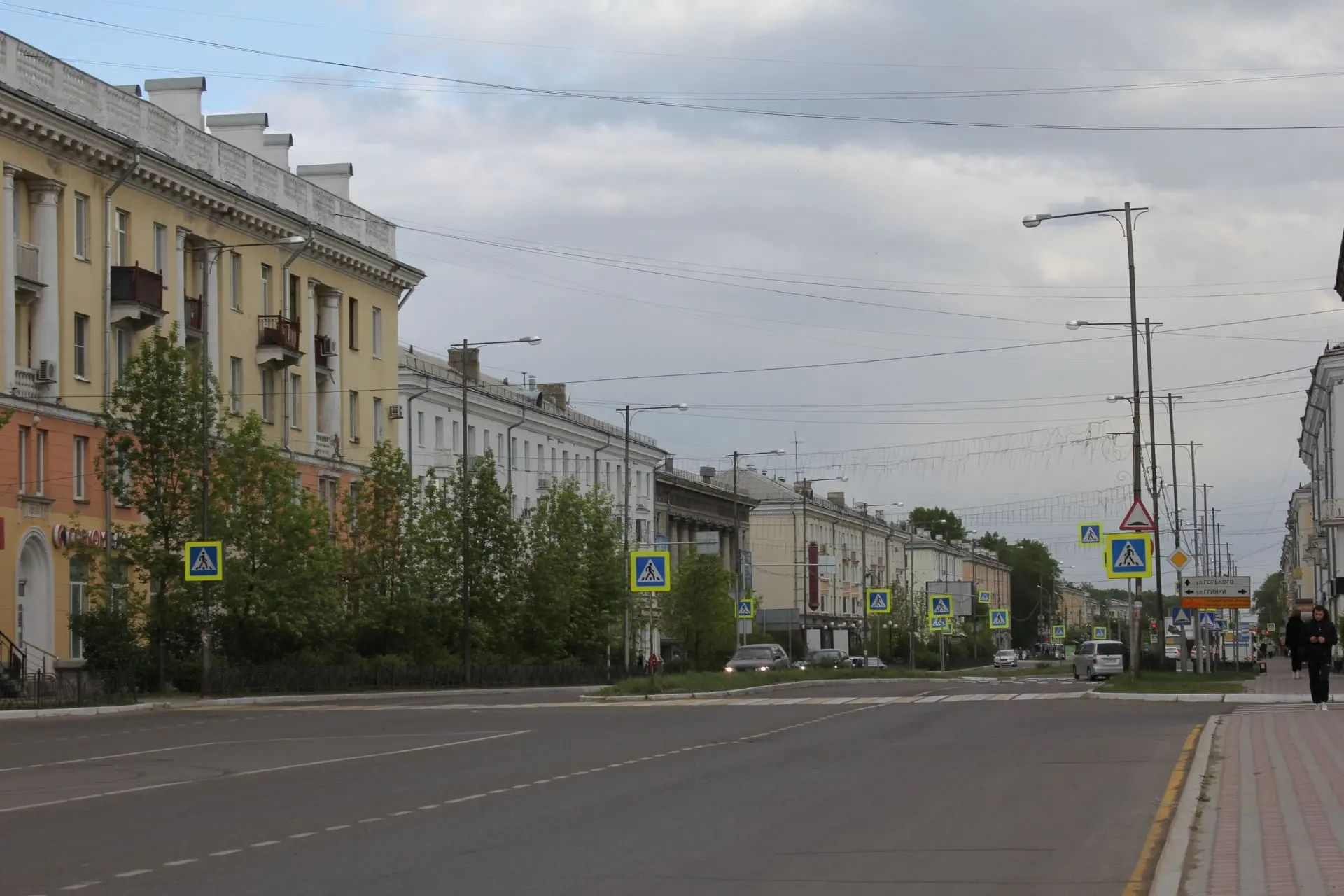 По решению суда водителю в Ангарске возместят ущерб из-за упавшего кабеля на автомобиль 🚙