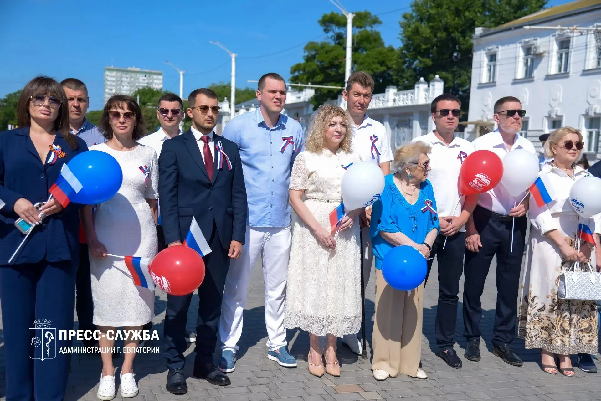 В Евпатории отметили День России

В Евпатории прошли торжественные мероприятия, посвящённые Дню Росс