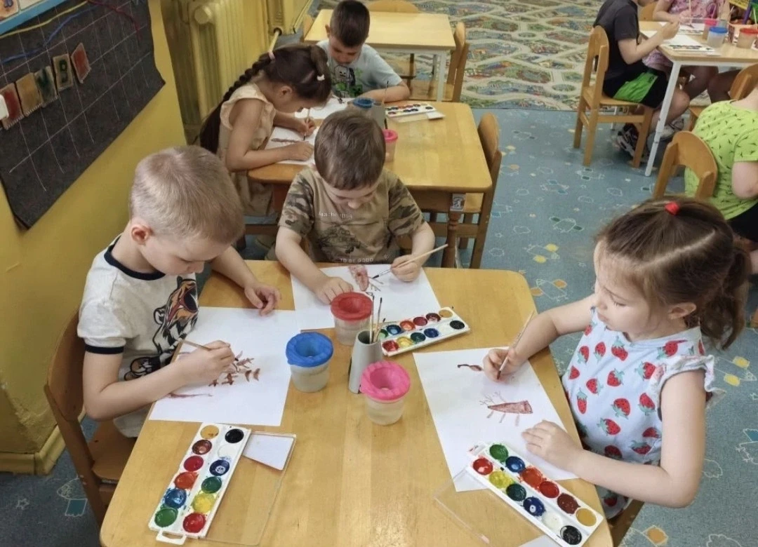 В старшей группе «Солнышко» прошло увлекательное занятие по художественно-эстетическому развитию рис