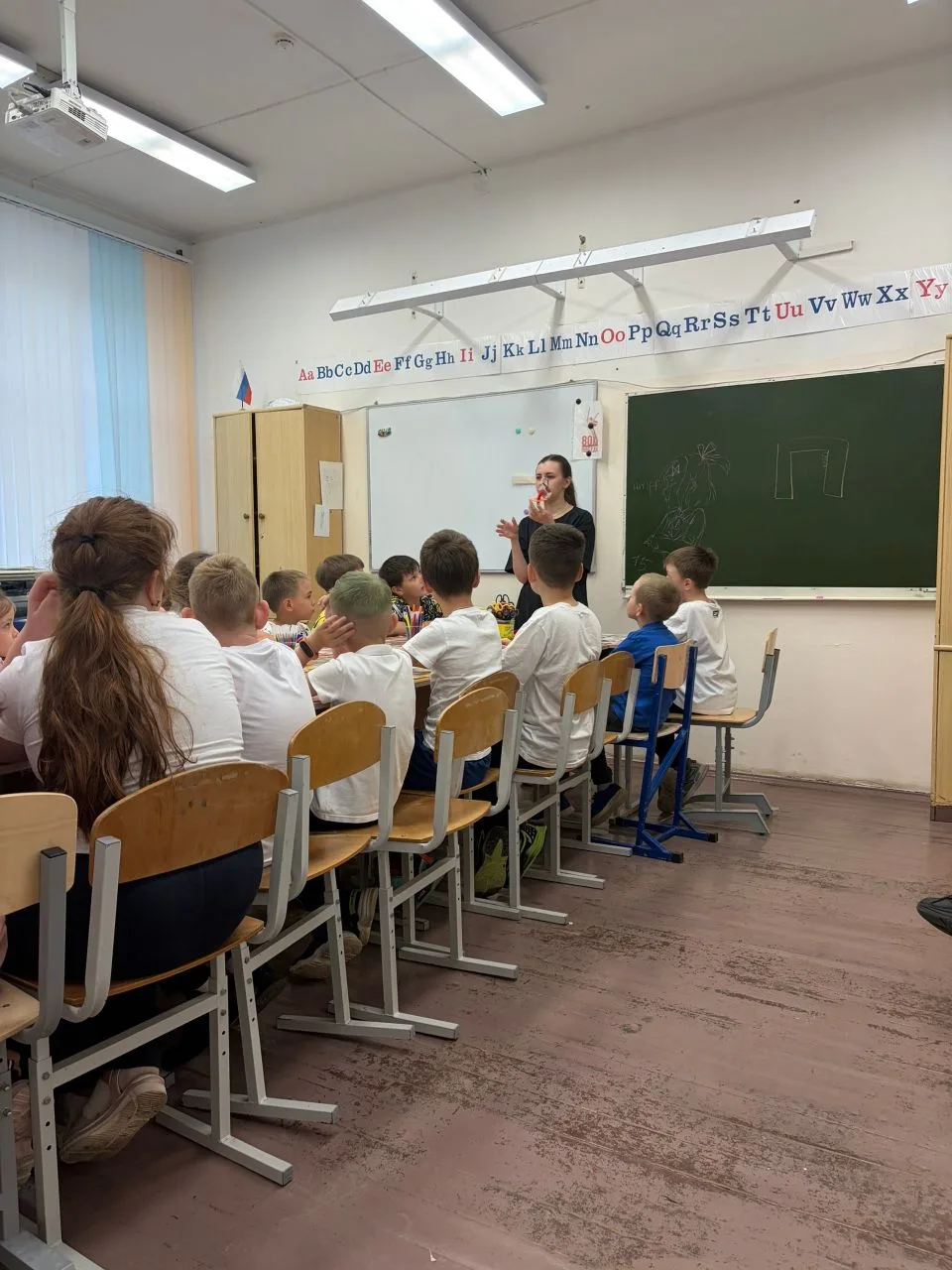 👑 Еще один незабываемый день в школьном лагере «Я, ты, он, она, мы — единая страна»!