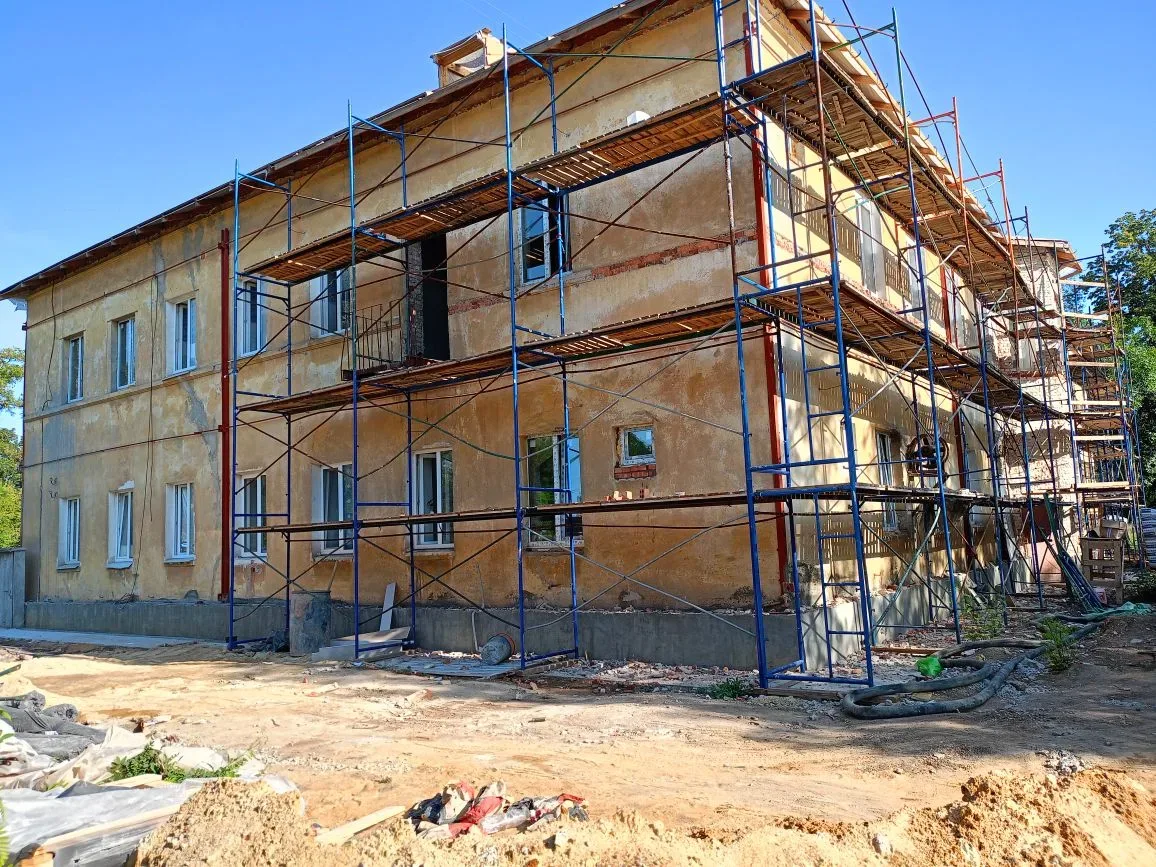 🏥 В Новосветской амбулатории активно ведется капитальный ремонт