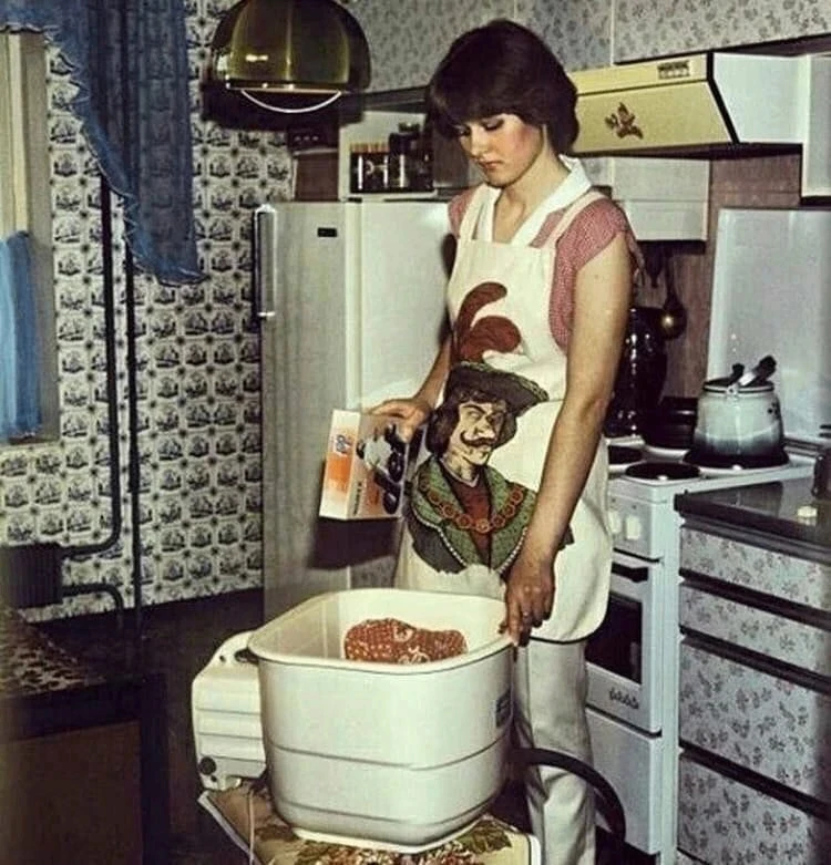 Стиральная машинка полуавтомат.