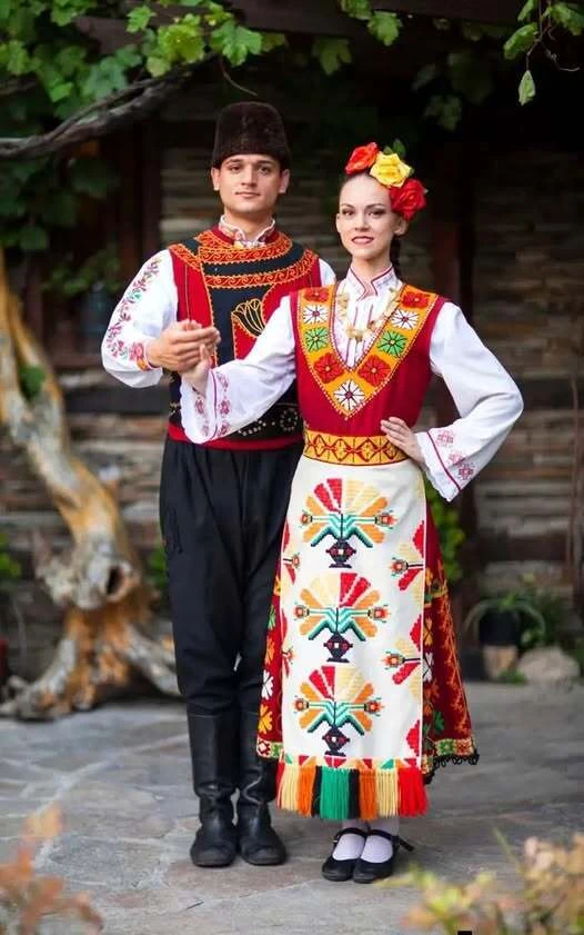 Нация болгар сложилась примерно в VII веке. В её этногенезе участвовали фракийцы, живши...