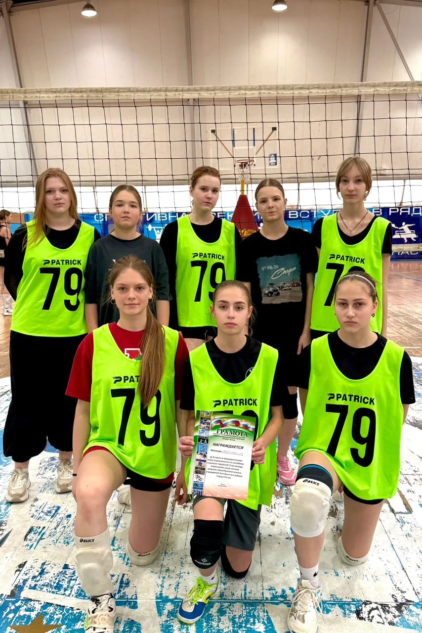 Серебряные призёры 🥈 Наши юные спортсменки снова доказали своё мастерство, завоевав серебро на сорев