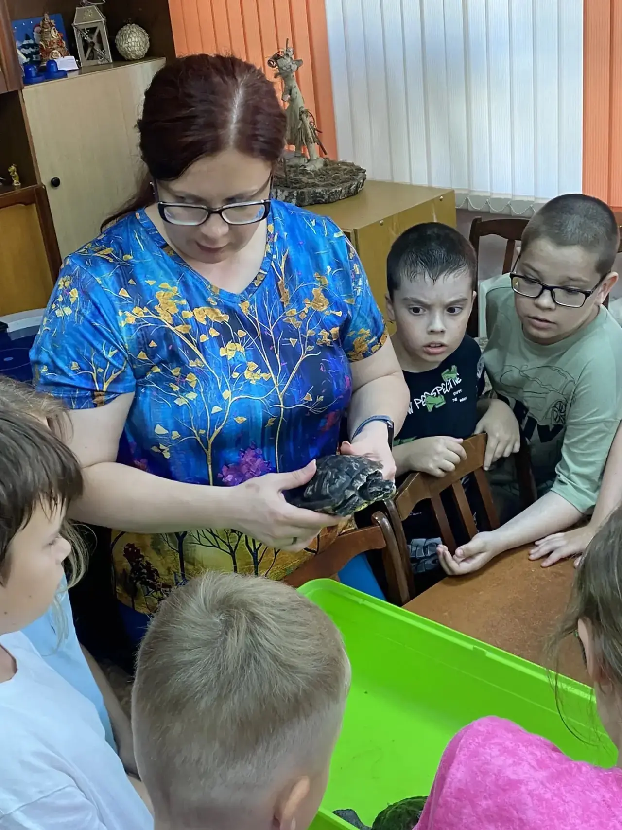Народ! На связи Богдан Сергеевич, ваш любимый (и самый обаятельный) вожатый! 🕺

Вот и пролетел очер
