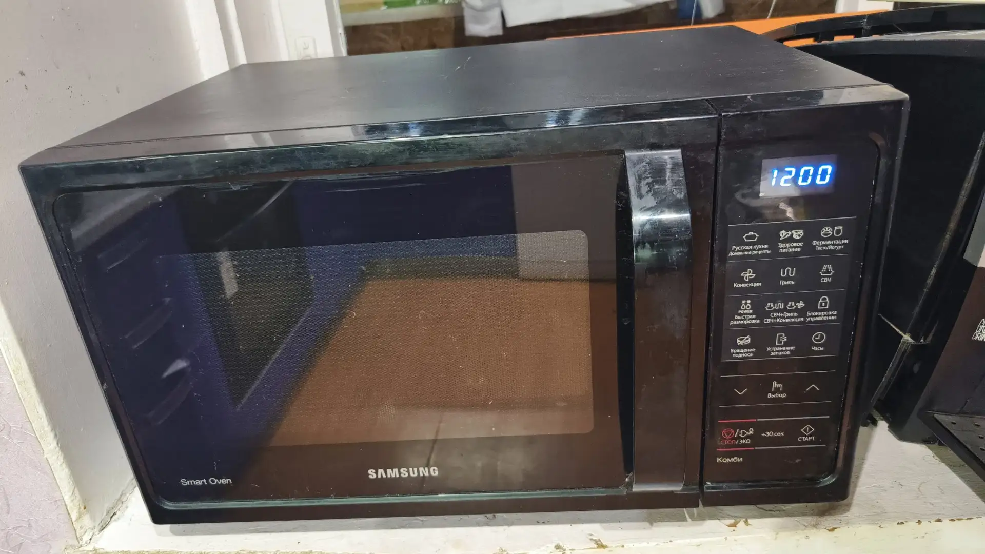 Продам Микроволновая печь Samsung с конвекцией MC28H5013AK/BW 28 л черный, полностью в ...