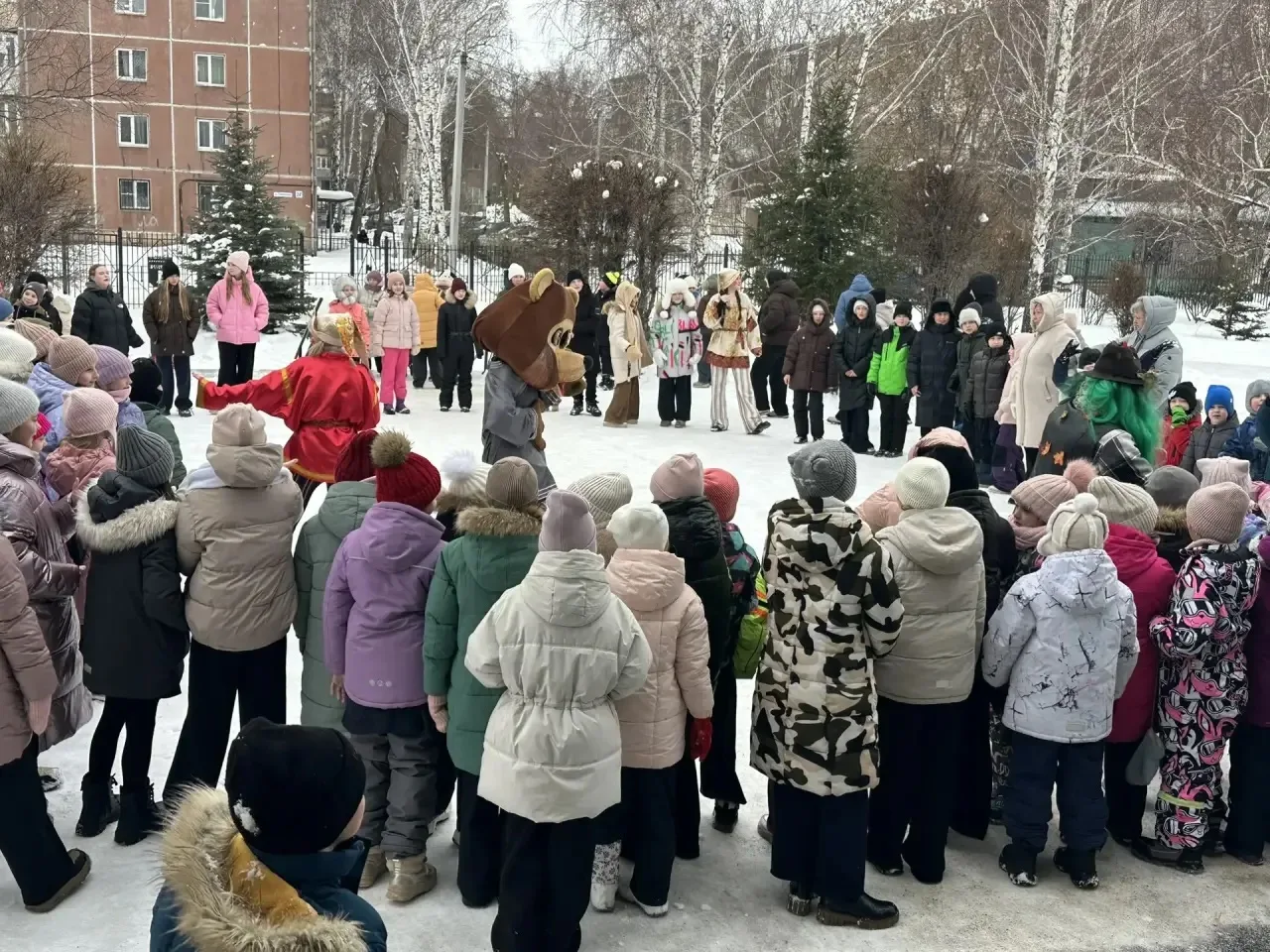 ВЕСЕЛАЯ МАСЛЕНИЦА В НАШЕЙ ШКОЛЕ☀️🥞  🌞 17 февраля, ученики 1–4 классов окунулись в атмосферу традицио