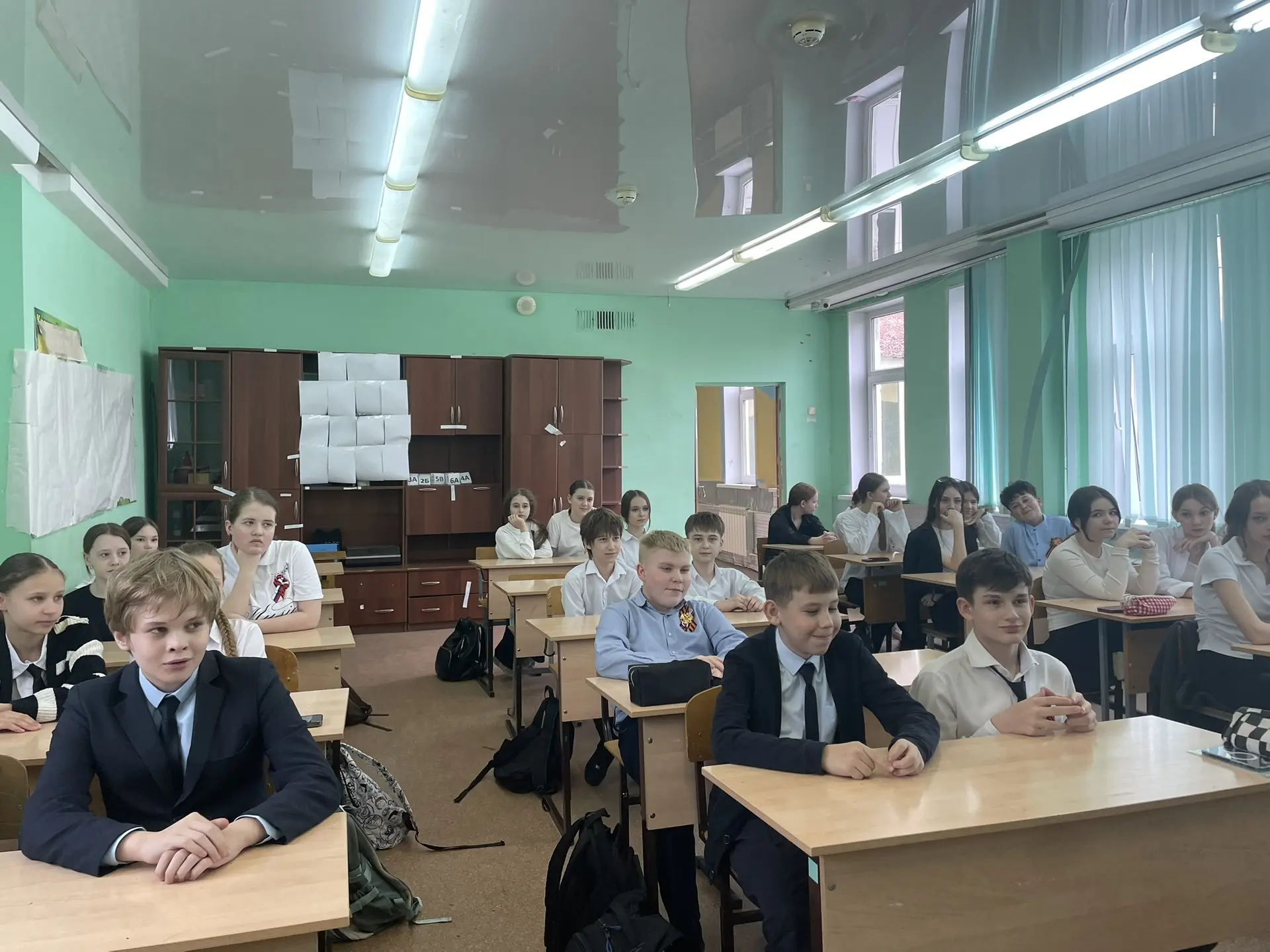📢 Важный разговор о личных границах  В 6 «Б» классе в рамках сотрудничества с КДН (Комиссией по дела