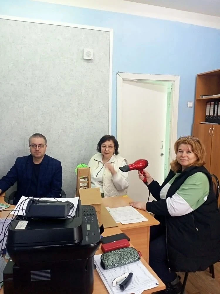 Педагоги школ №221 и №25 прошли обучение на курсе повышения квалификации «Проектная деятельность в а