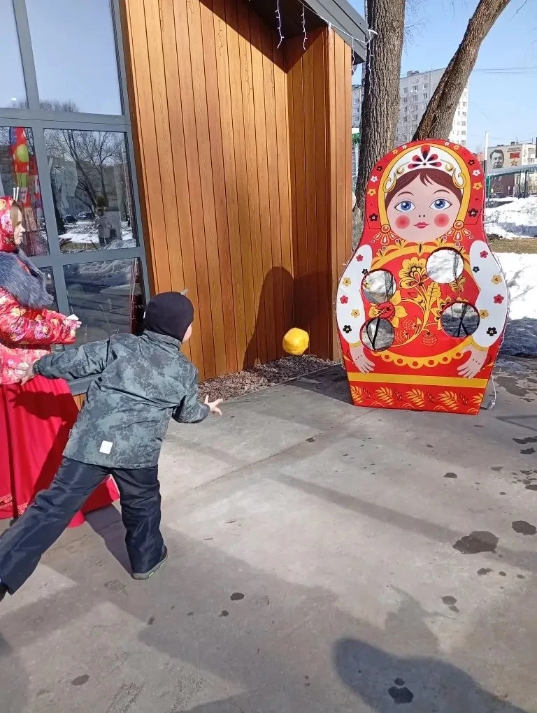 Спорт объединяет поколения! 🥅🏒  Семья ученика 4 "Б" класса Титкина Константина принимает активное уч