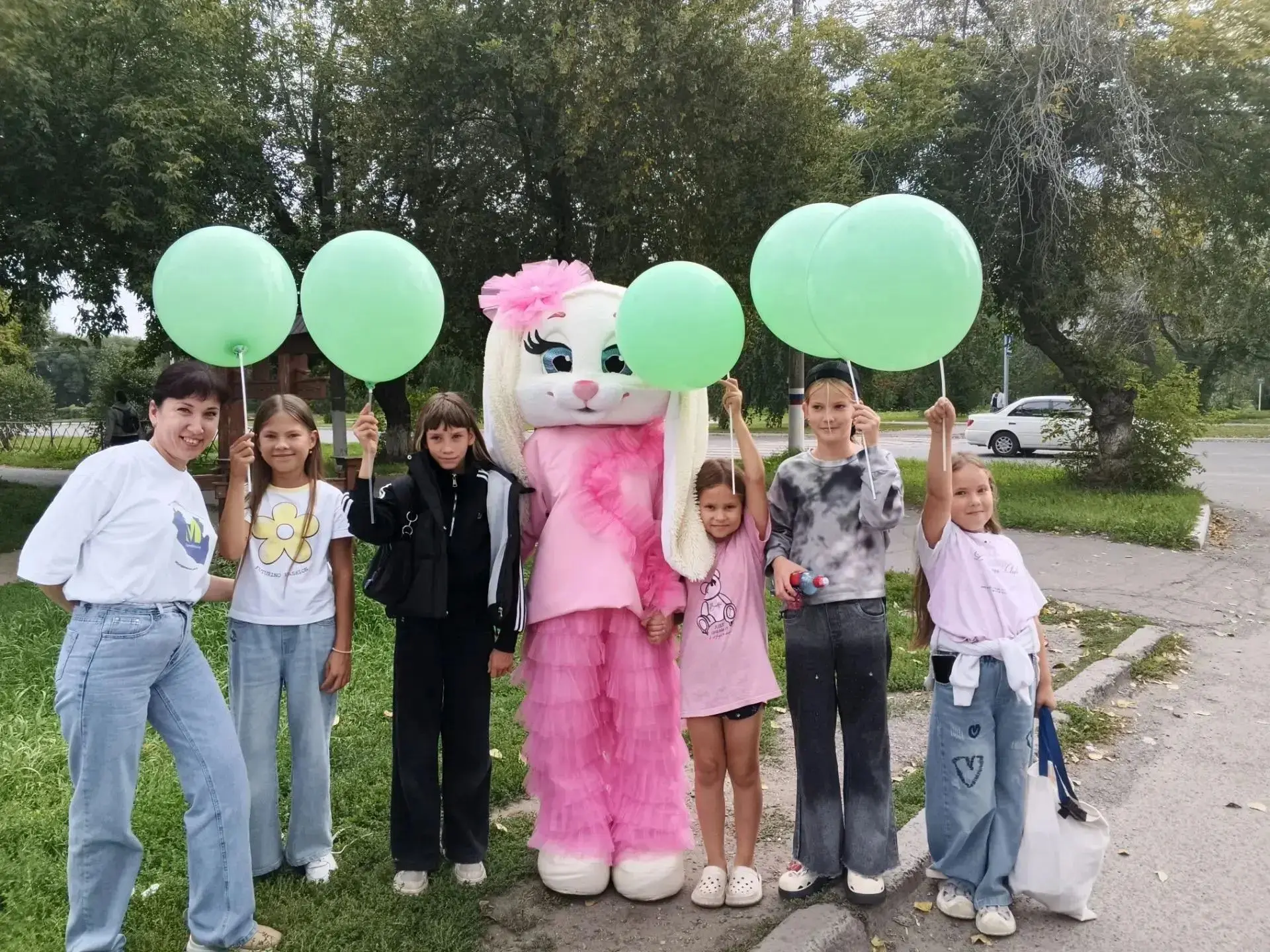 🎈 Иногда для хорошего настроения нужно совсем немного: яркий воздушный шарик, улыбка и...