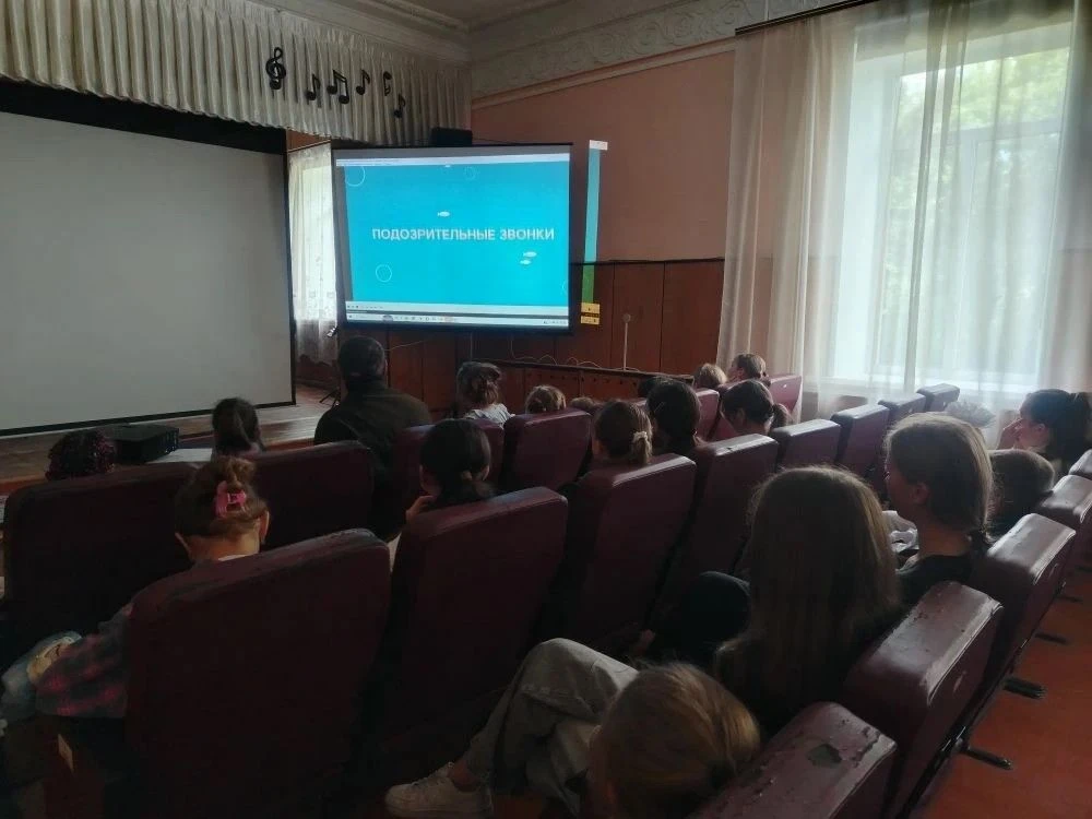 28 мая в нашей детской школе искусств прошёл познавательный урок на тему «Подозрительны...