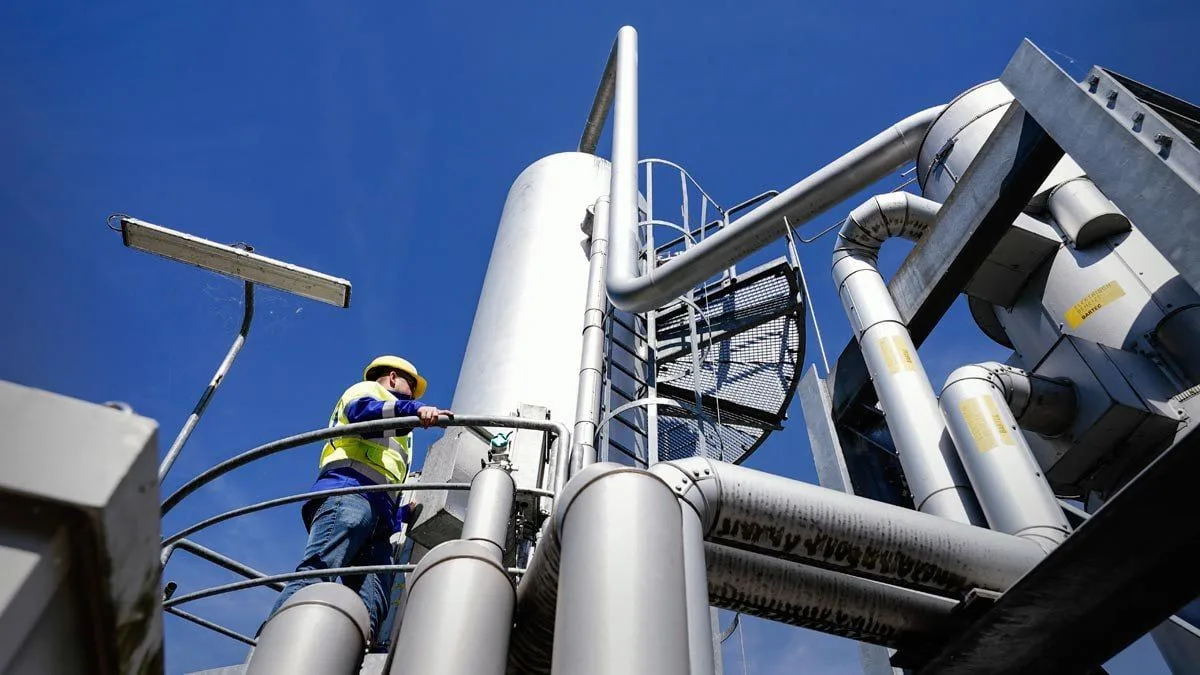 Запасы газа в подземных хранилищах Европы по итогам газовых суток 6 октября выросли до ...