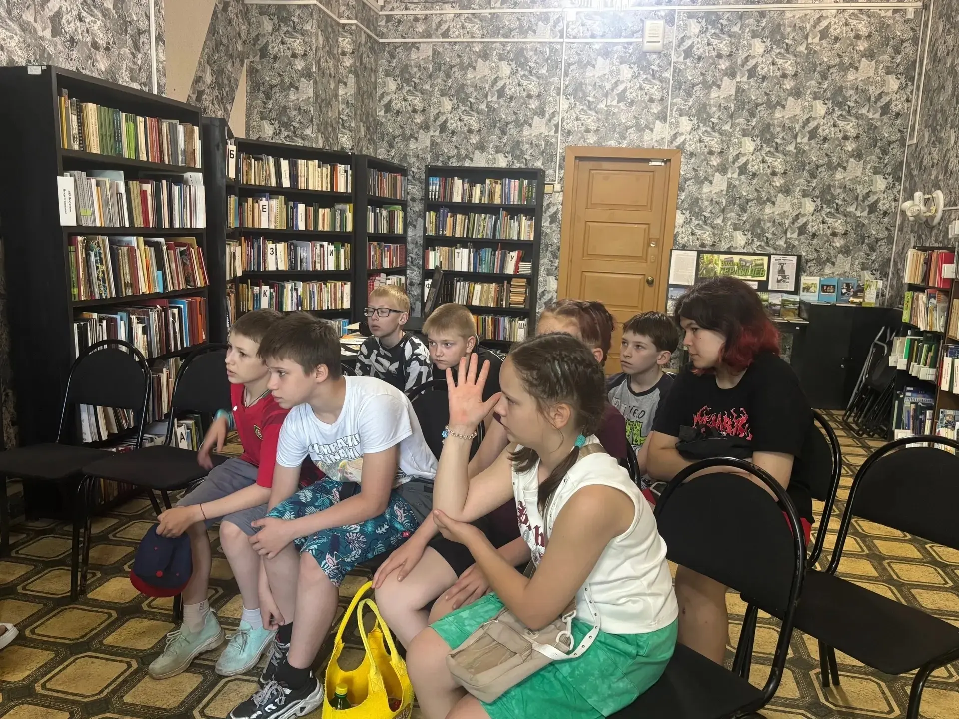 📚✨ 8 июня ребята школьного лагеря отправились в увлекательное путешествие по Центральной библиотеке