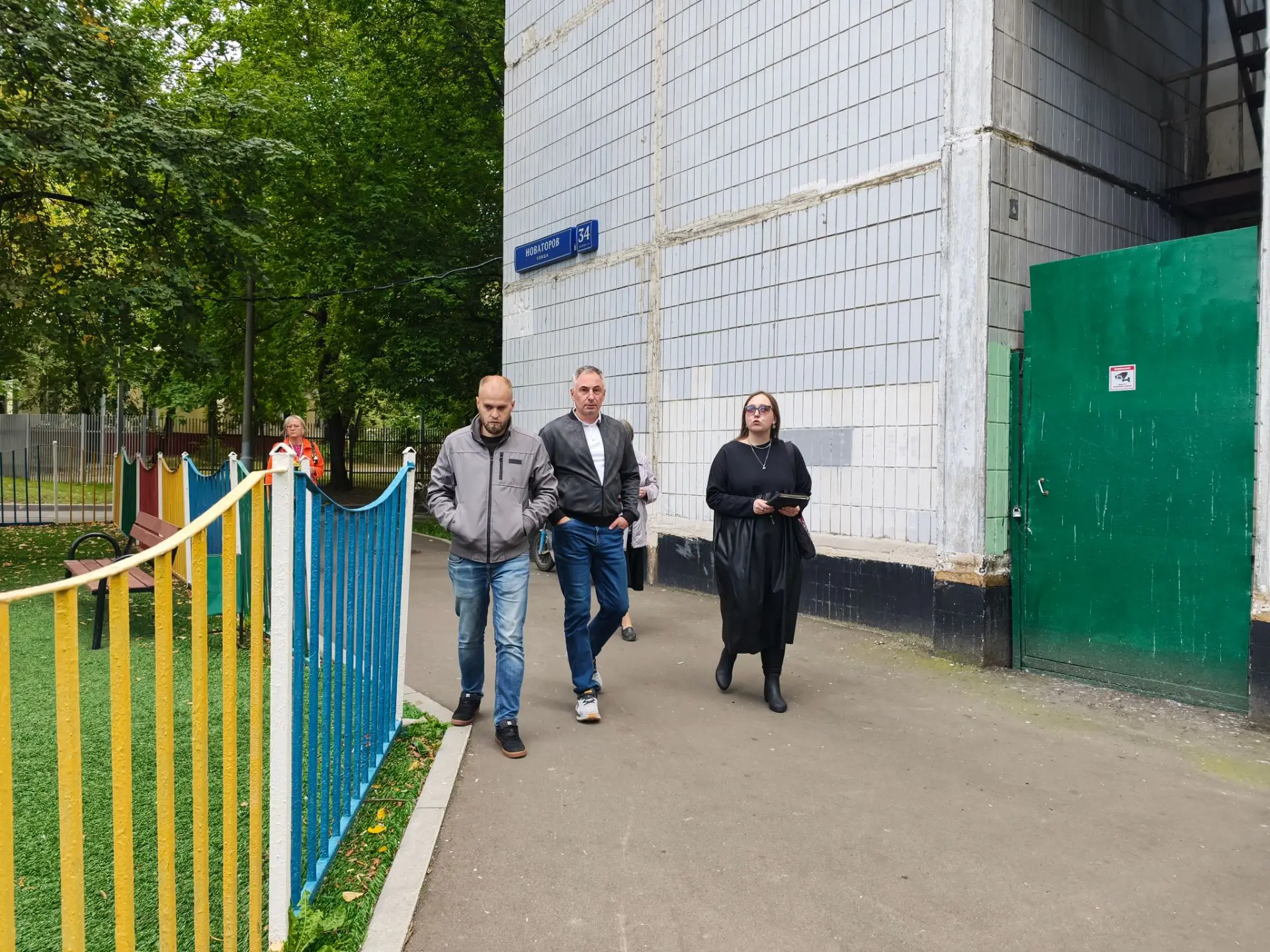 В Обручевском районе прошёл обход дворовых территорий