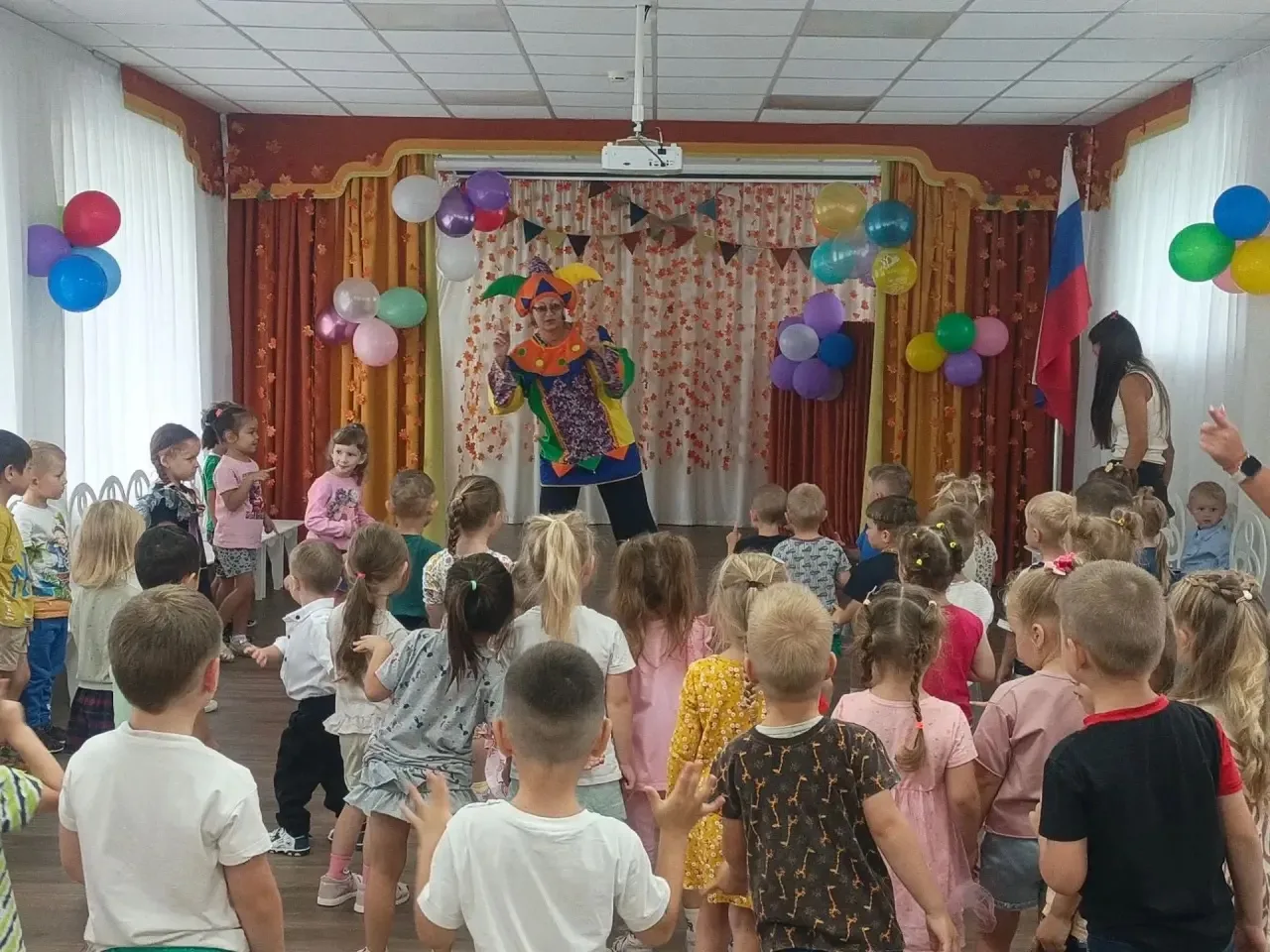 С Днём знаний, наши маленькие друзья! 🎒