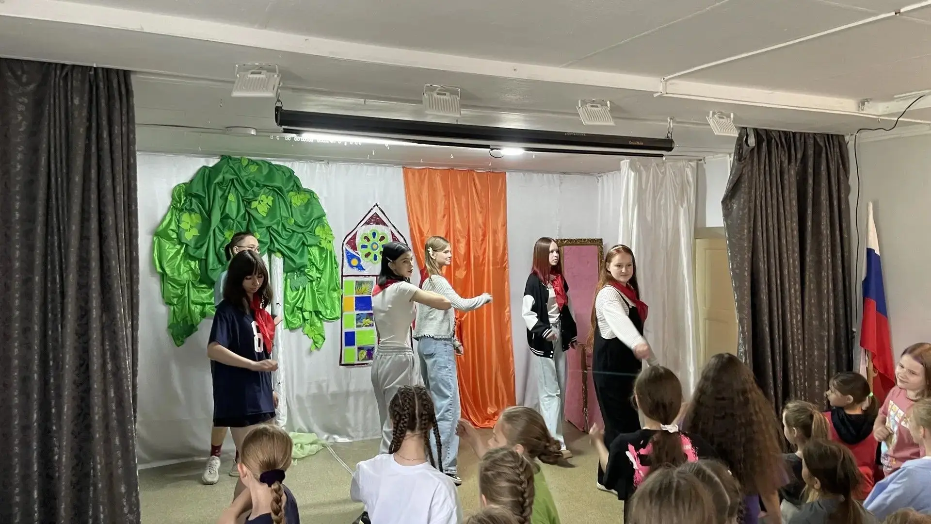 Сегодня в лагере «Синяя птица»: «Марш-бросок» и игровая программа «Вместе мы сила»
Сегодняшний день 