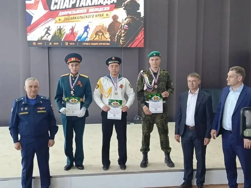 Тимофеев Егор, ученик МАОУ СОШ №1 п.г.т. Забайкальск занял  🥉 место по разборке/сборке автомата в фи