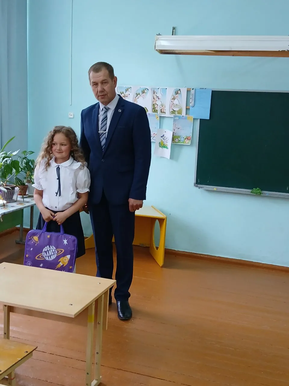 Сегодня выпускникам группы кратковременнооо пребывания были вручены комплекты с космиче...