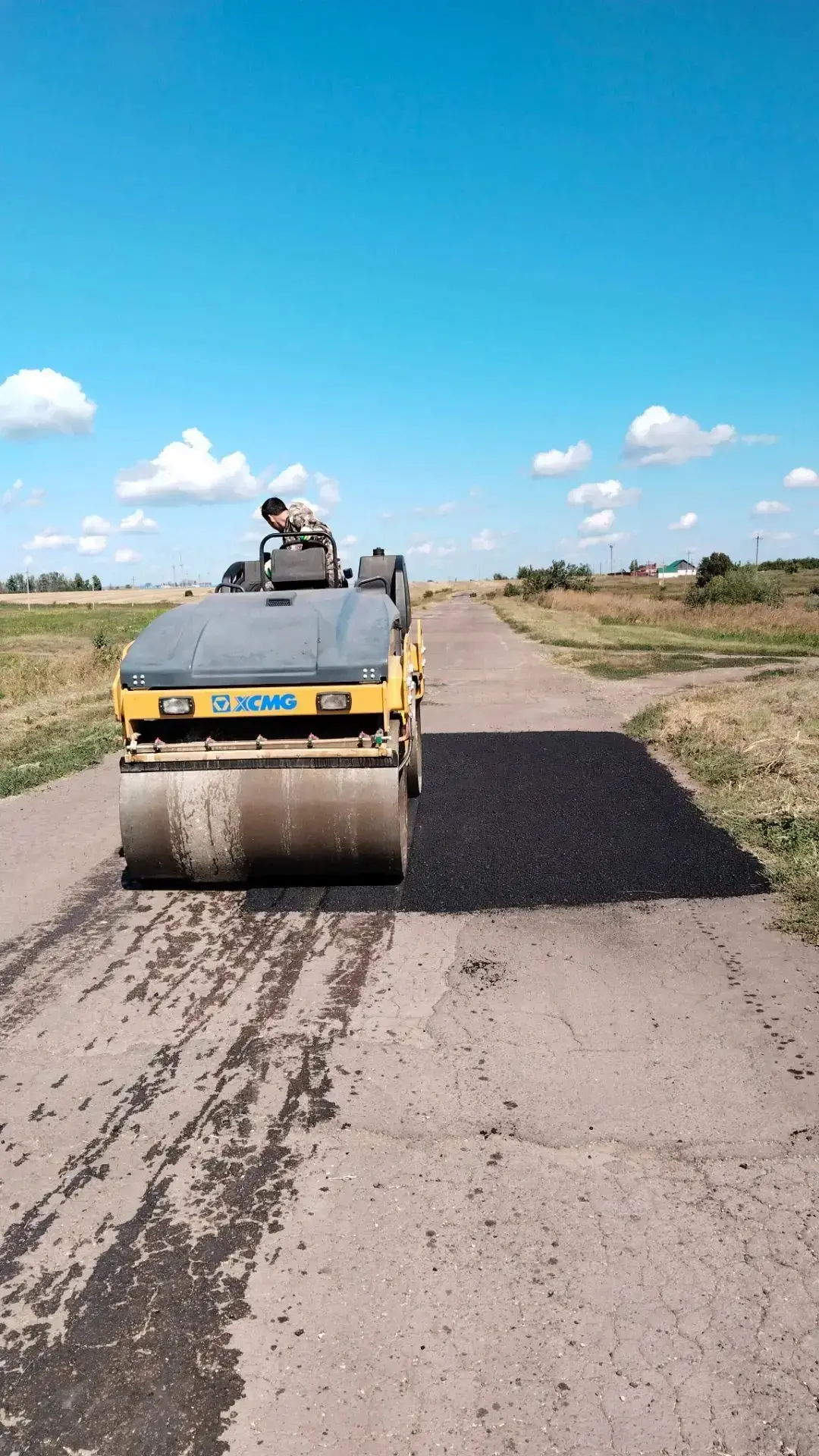 🚧 На участке автомобильной дороги к селу Устиновка начались ремонтные работы.