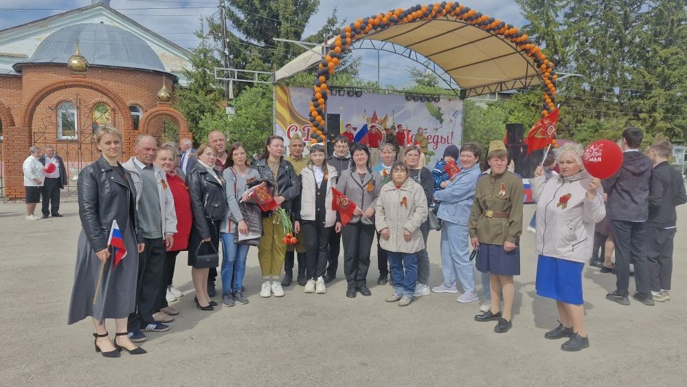 Утро началось с поздравлений для всех наших подписчиков 🇷🇺, а продолжилось на централ...