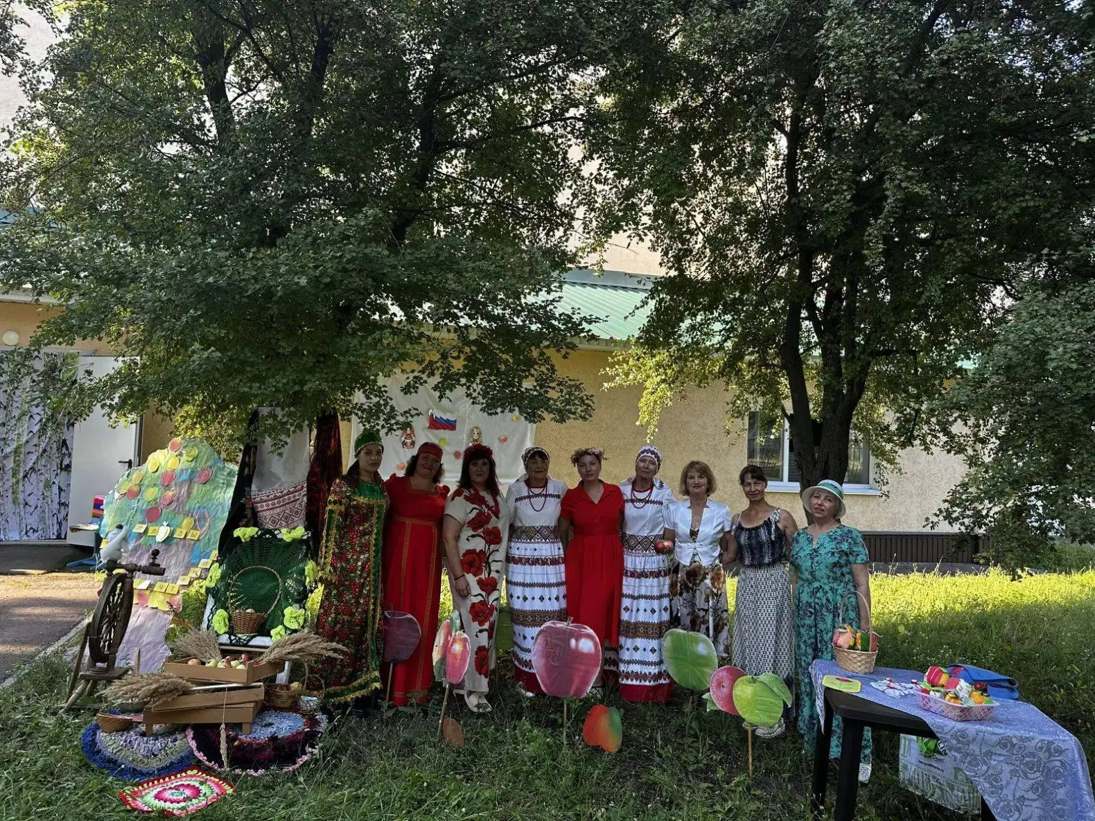 Праздник "Яблочный Спас яблочко припас"