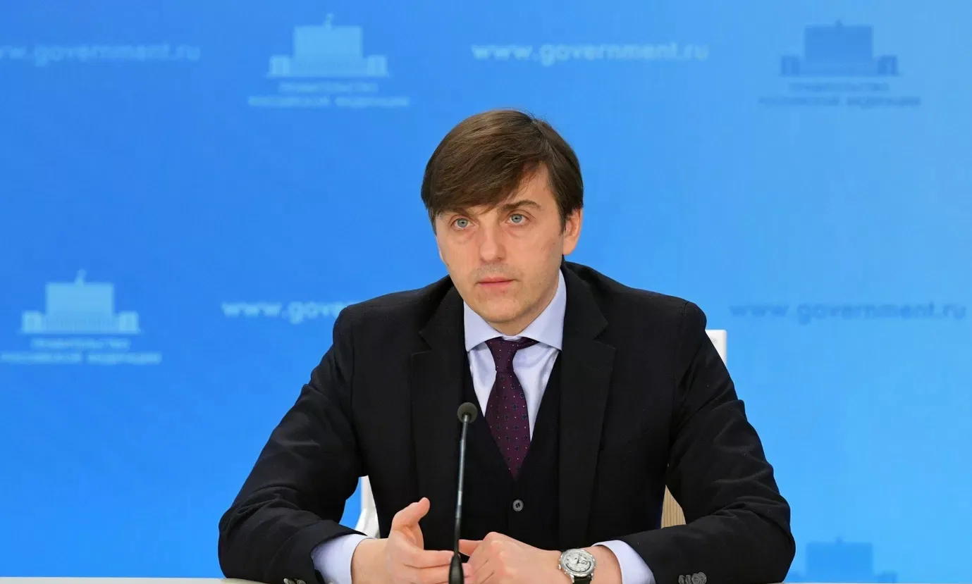 Единое школьное телевидение появится в российских школах с 2027 года, сообщил Кравцов.