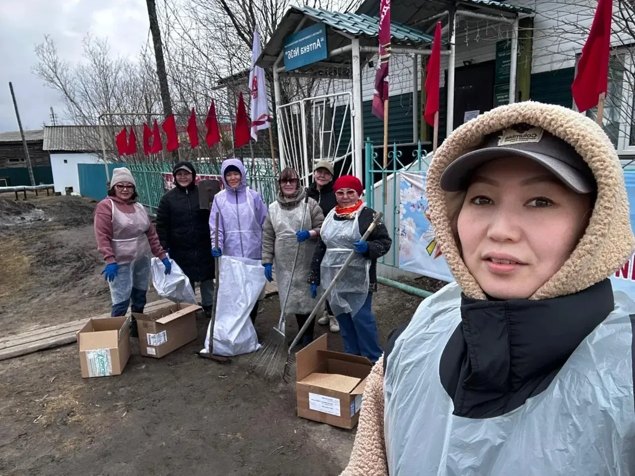 💚 #Зеленыйчетверг: в преддверии Первомая Верхневилюйск преобразился  В преддверии Первомая в селе Ве