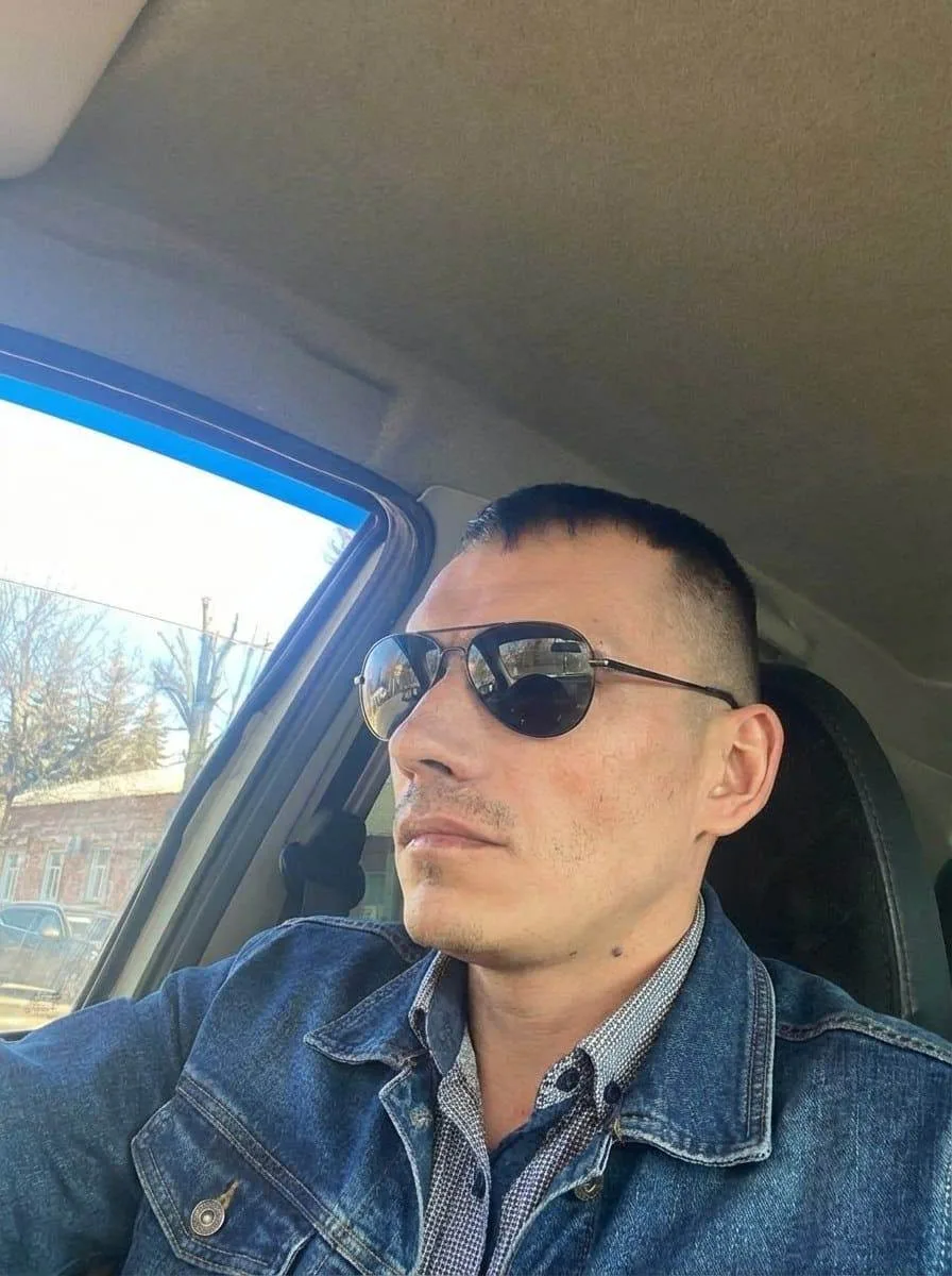 Андрей, 35 лет. Рост 173. На пути к воцерковлению, причащаюсь. Живу в Волгоградской области. Военнос
