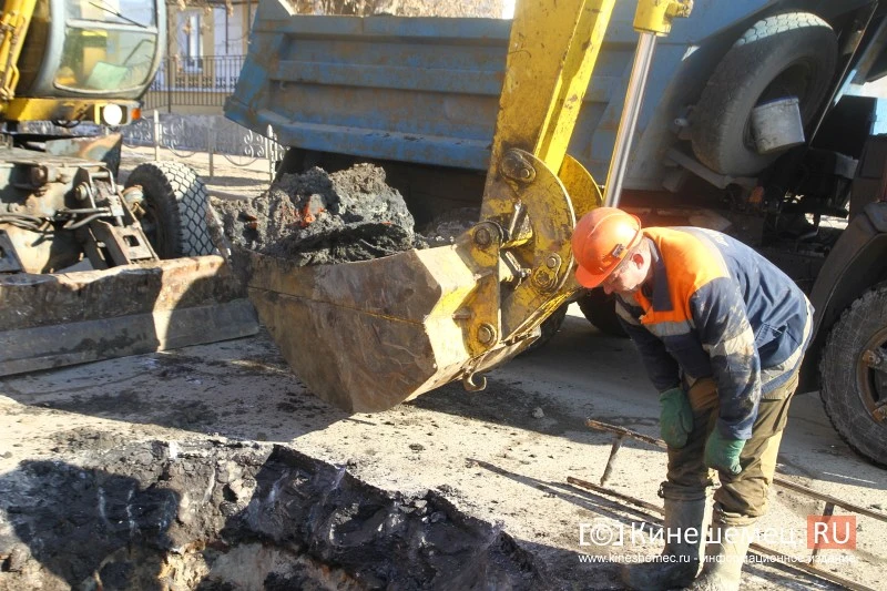 В микрорайоне «Электроконтакт» отключили холодную воду