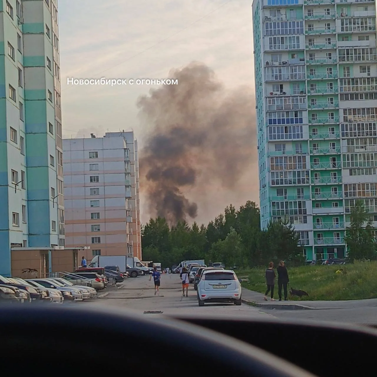 Прямо сейчас что-то горит на МЖК

Подробности уточняются