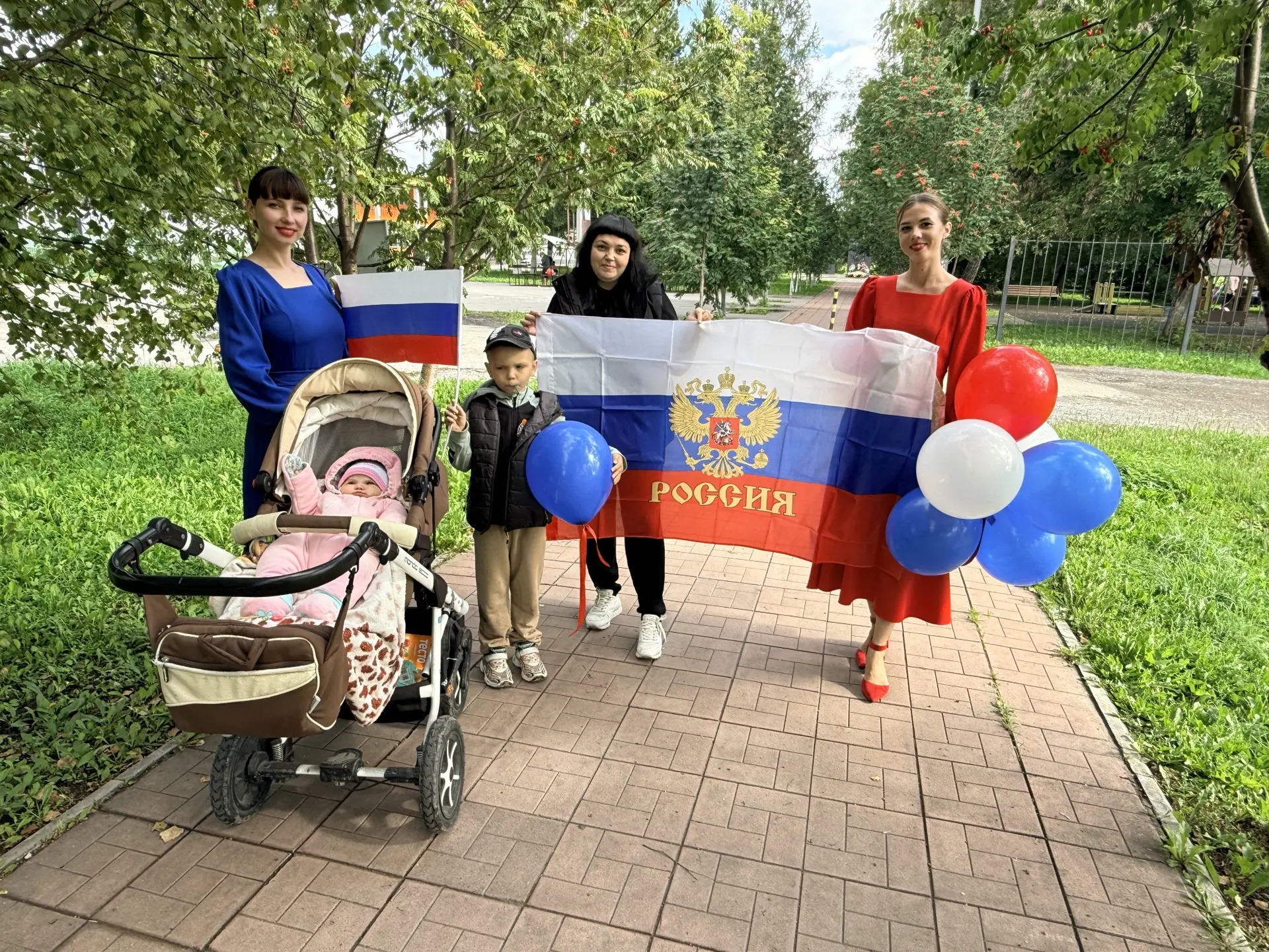 🇷🇺С ДНЁМ ФЛАГА РОССИЙСКОЙ ФЕДЕРАЦИИ
