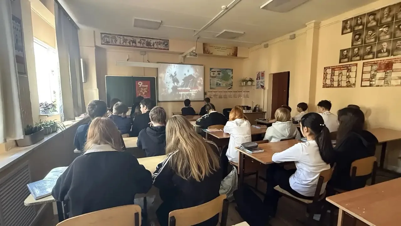Всероссийский кинопоказ фильмов кинофестиваля «ПОТОМКИ ПОБЕДИТЕЛЕЙ» ко Дню Победы!  В честь празднов