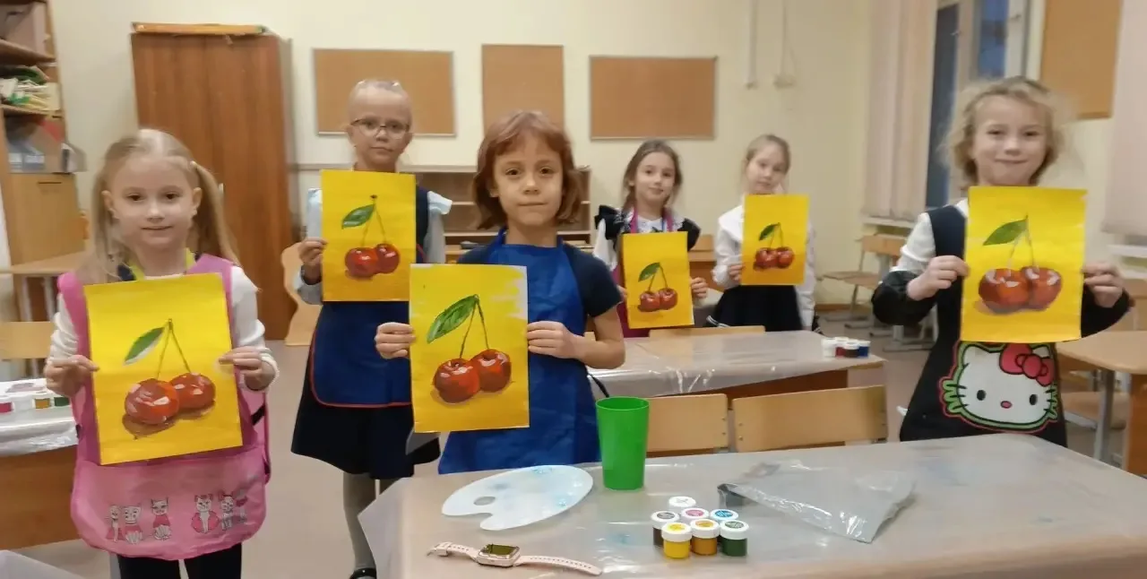 🎨БУДЕМ РИСОВАТЬ!  В корпусе на Тушинской улице, дом 2 открылась выставка наших юных художников.   На