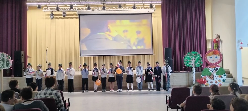 📌 «ВАХТА ПАМЯТИ» 🙏  Сегодня в нашей школе прошло торжественное мероприятие "Вахта памяти". Учащиеся 