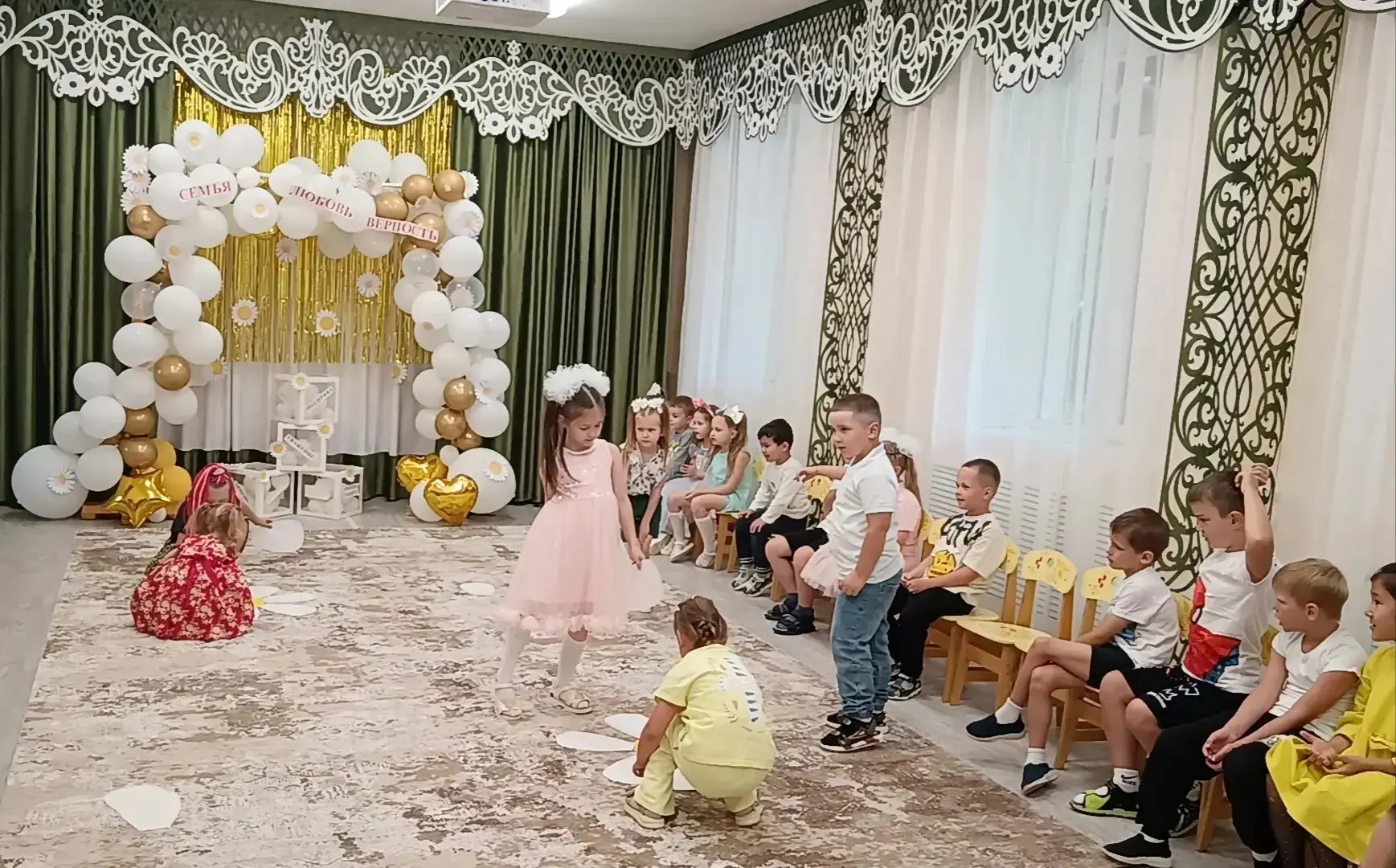 Музыкально‑спортивный праздник ко Дню семьи, любви и верности. 
В нашем детском саду прошёл  музыкал