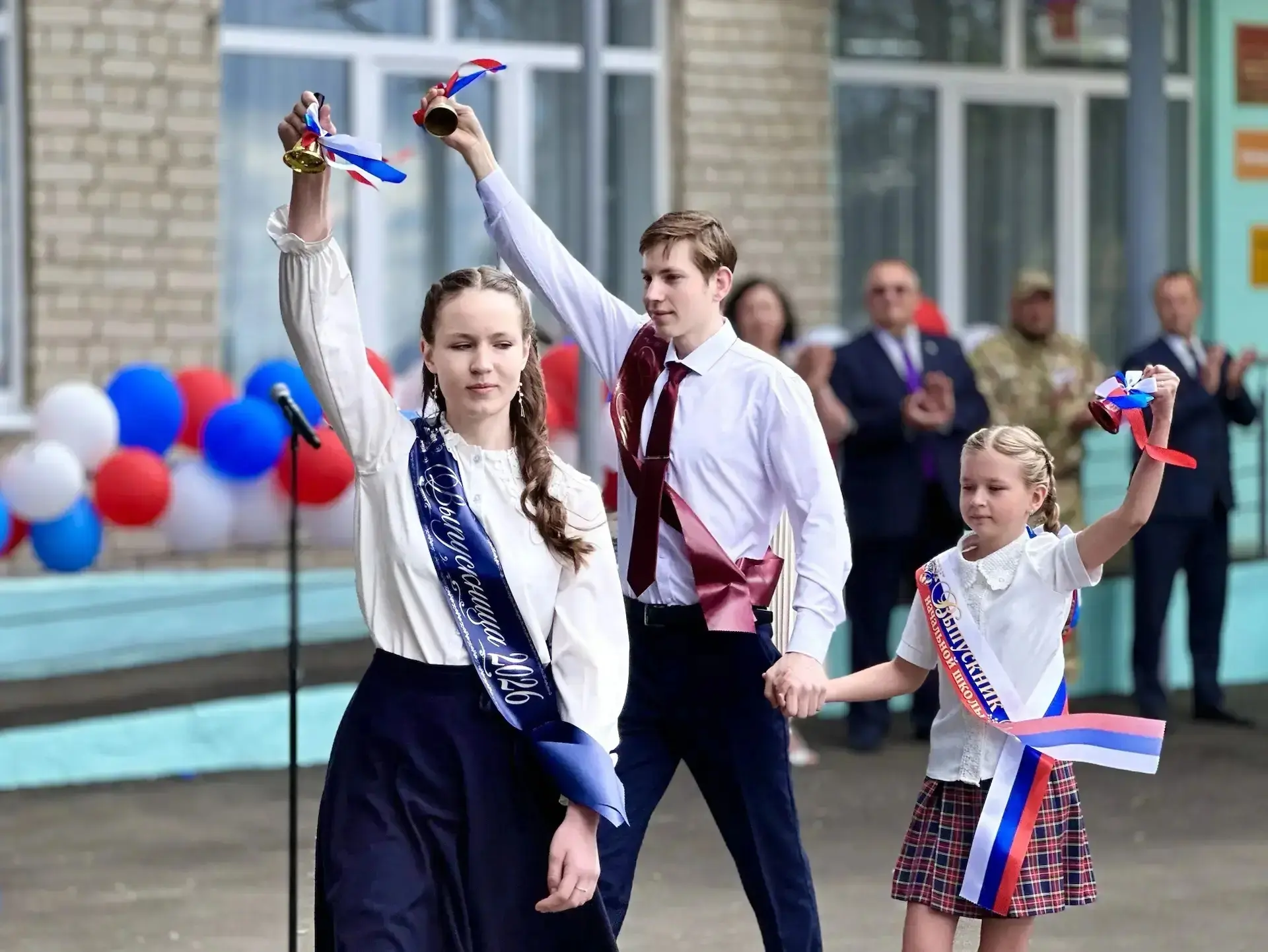 26 мая в МАОУ «СОШ с. Михайловка»   состоялась торжественная линейка, посвящённая после...