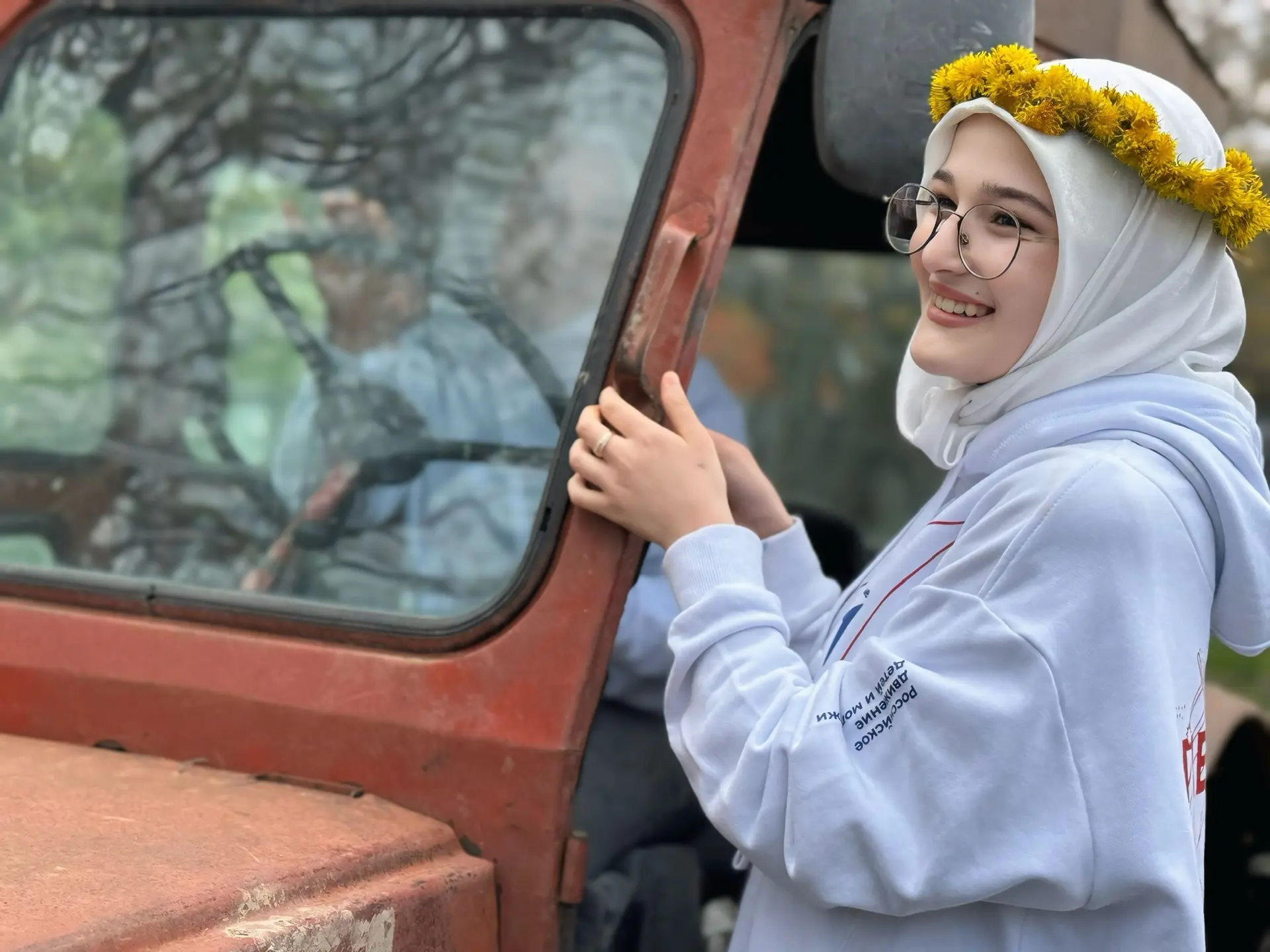 Осторожно! На дороге Первые! 🚜✨

Сегодня наши девчата осваивали сельскую технику. 
Вердикт: 
✅ Трак